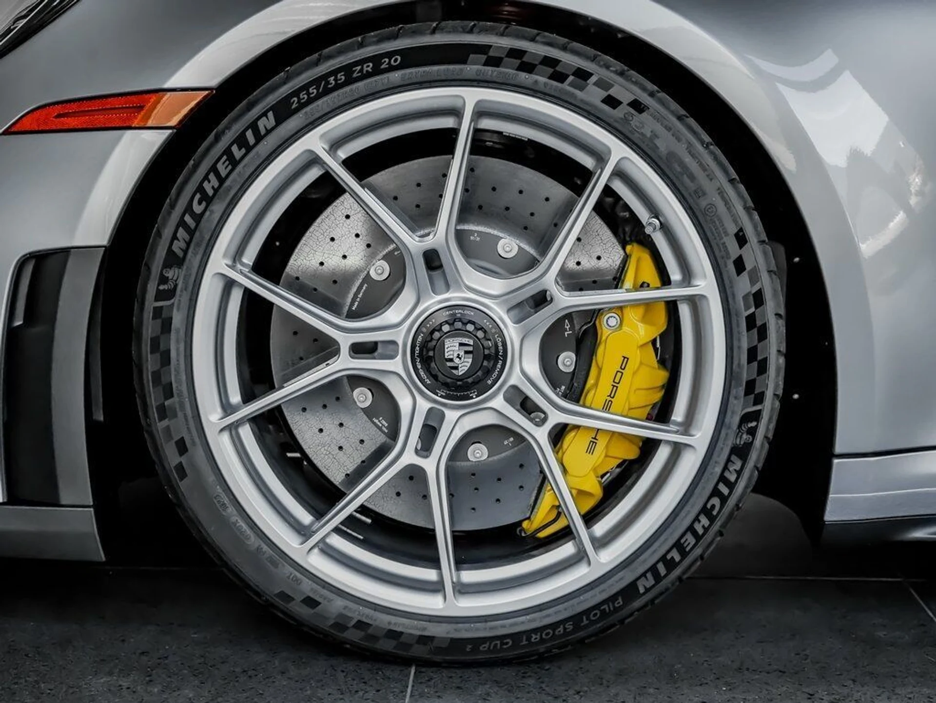 mph010_4236961627_39d02a2f496cc2fd693cc6c1b220484c_d3f4f82f13