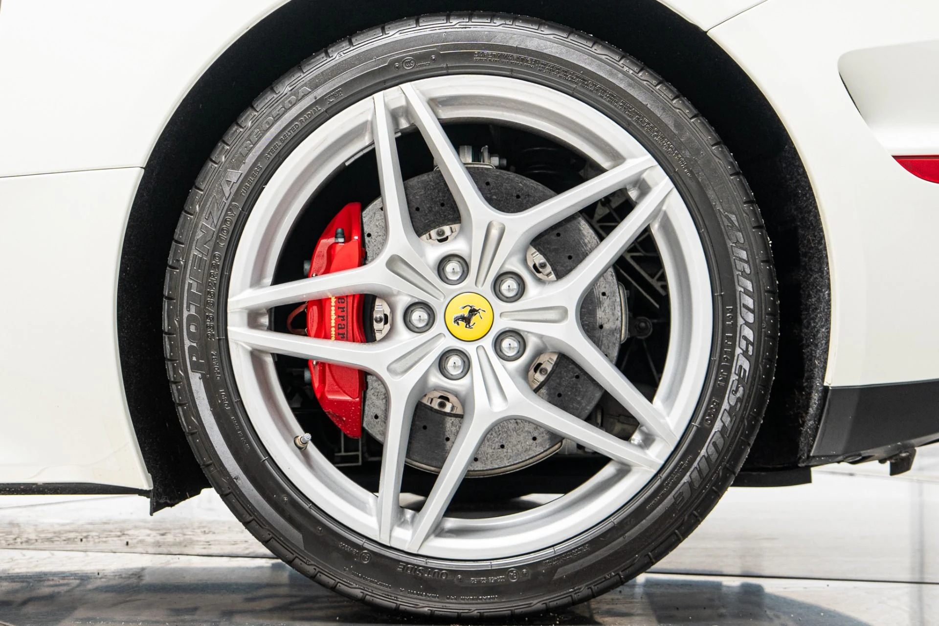 mph010_4237972488_Used_2016_Ferrari_California_T_257_K_MSRP_Ventilated_Seats_Carbon_Fiber_Driving_Zone_1790094264_d8929096fc