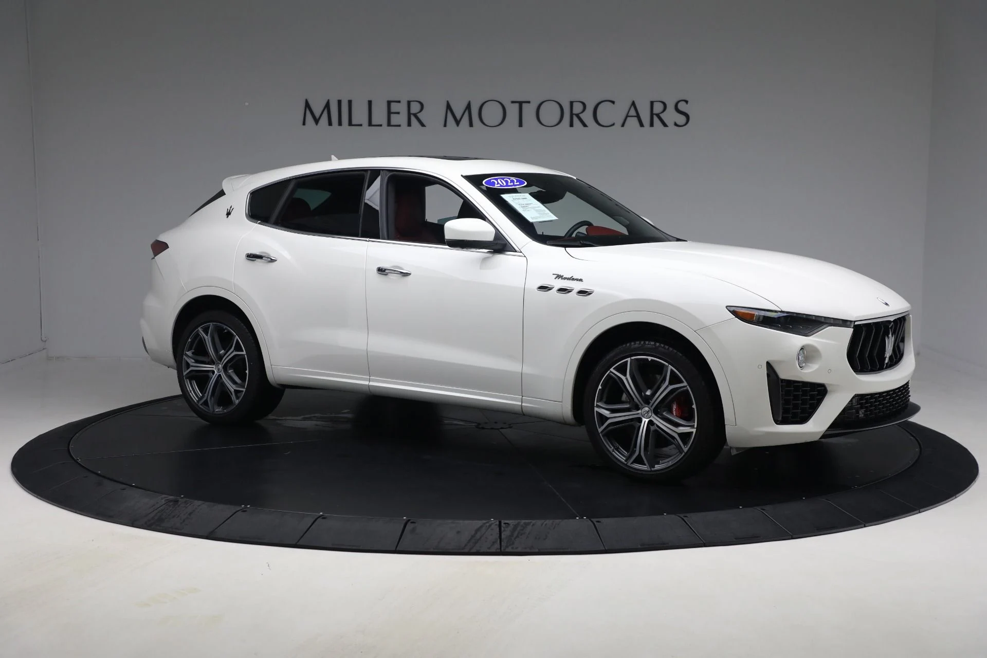 mph010_4238785254_Used_2022_Maserati_Levante_Modena_c25f109164