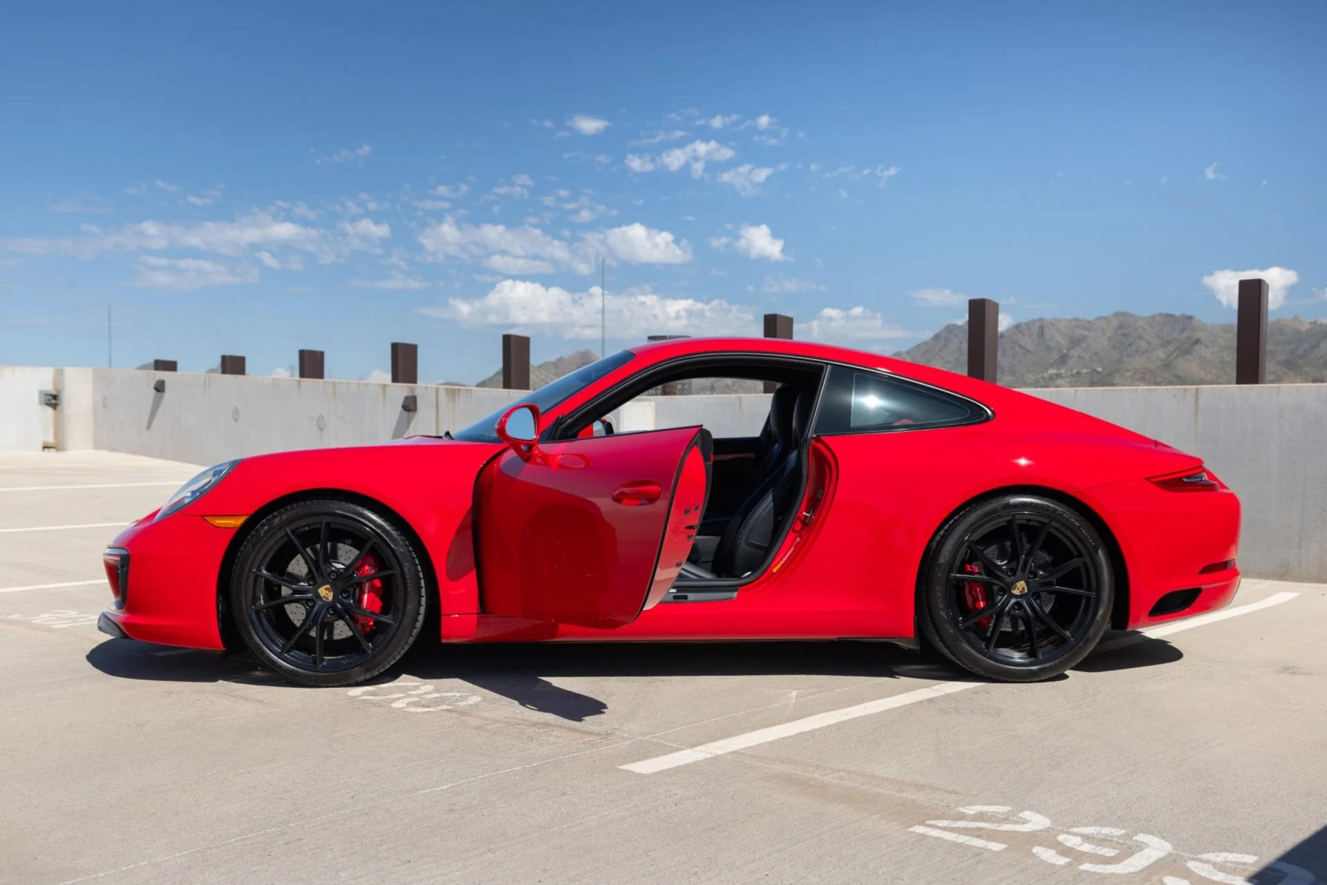mph010_4245826997_Used_2018_Porsche_911_Carrera_S_1791835371_adecbfb774