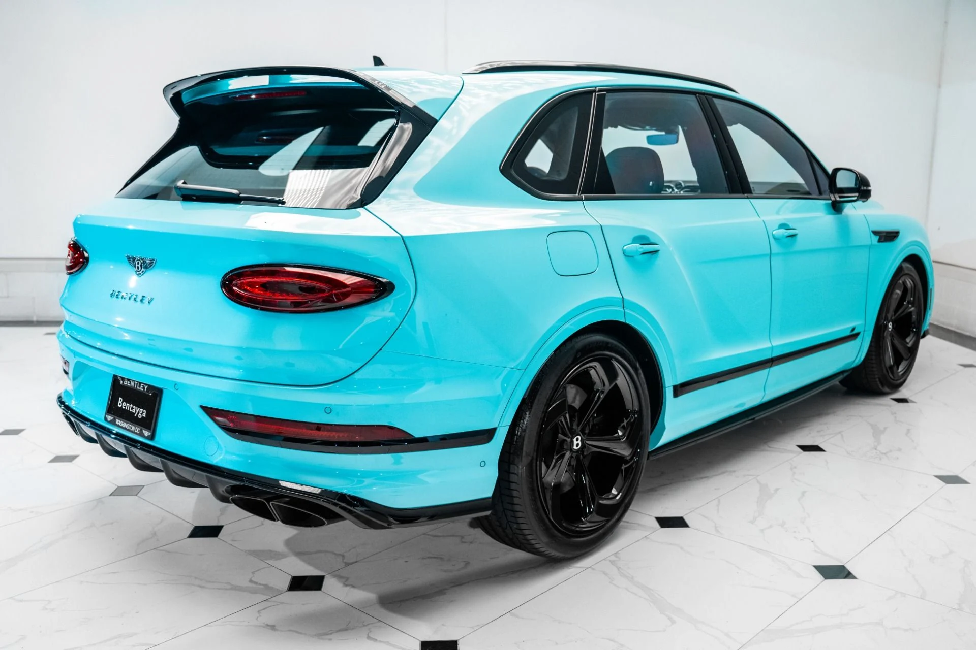 mph010_4260578190_Used_2024_Bentley_Bentayga_S_V8_1753281154_c141de5125