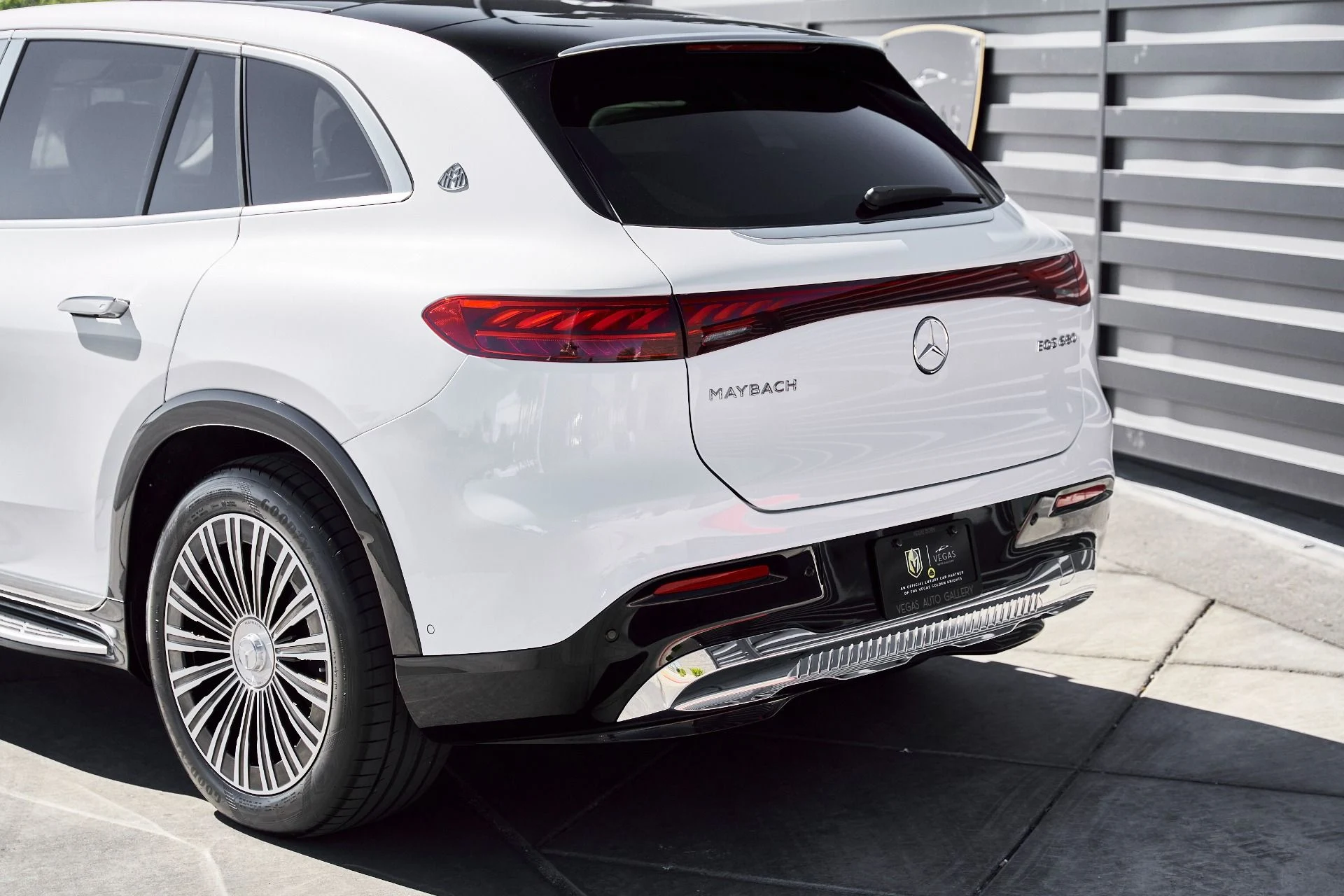 mph010_4267460093_Used_2025_Mercedes_Benz_EQS_Maybach_EQS_680_1773365764_a52fce3eac