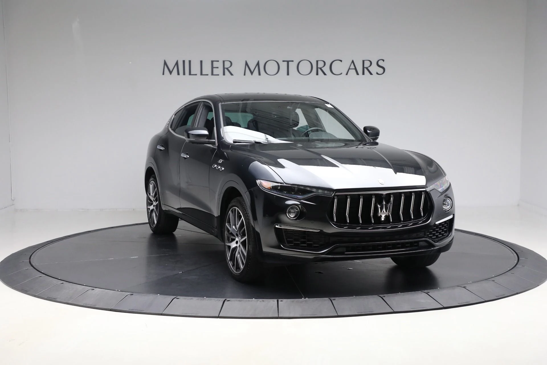 mph010_4268350280_Used_2022_Maserati_Levante_GT_1762792988_7f1c33a8d4