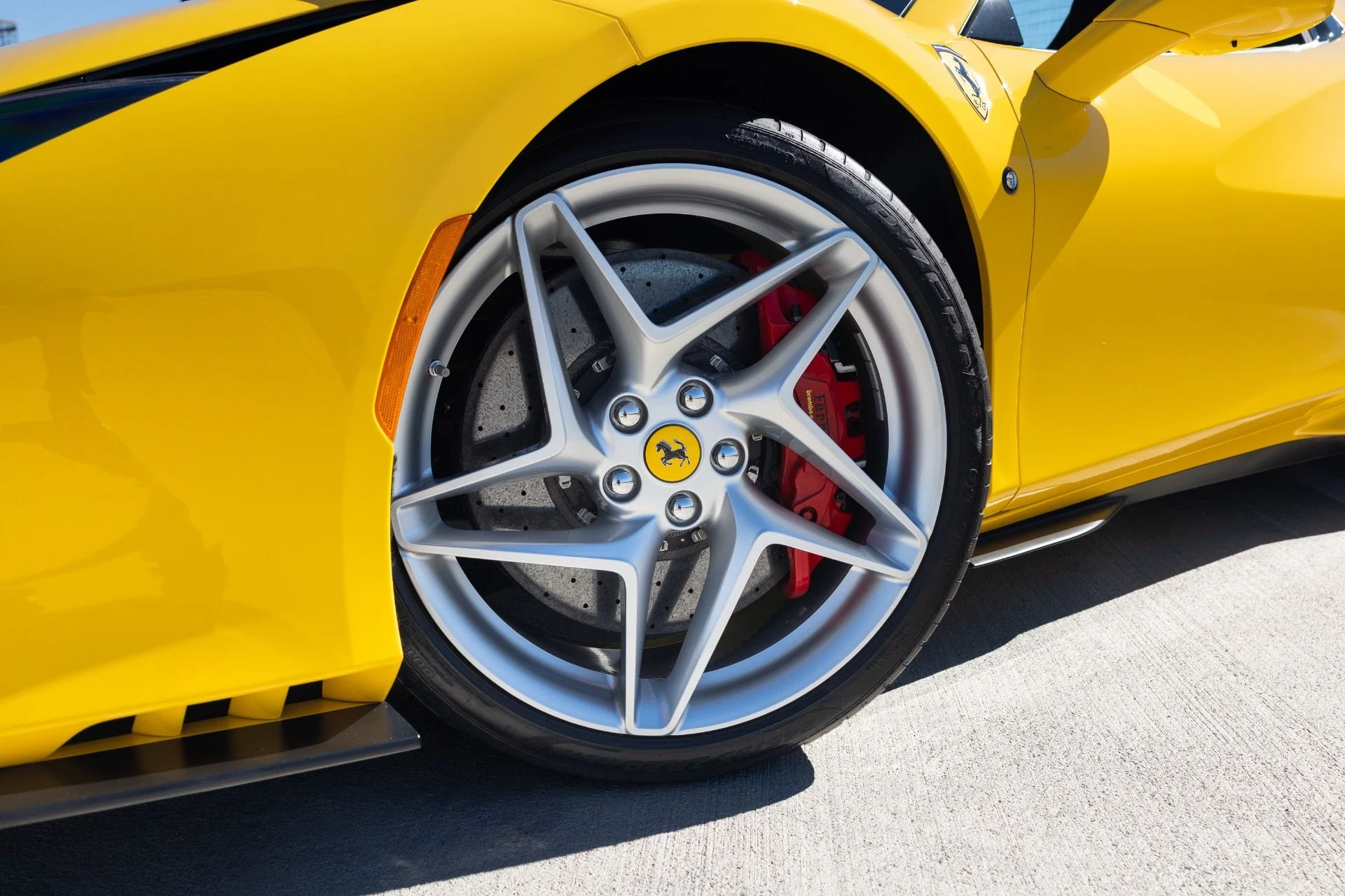 mph010_4269486416_Used_2022_Ferrari_F8_Spider_1790977695_aeca82b8f0