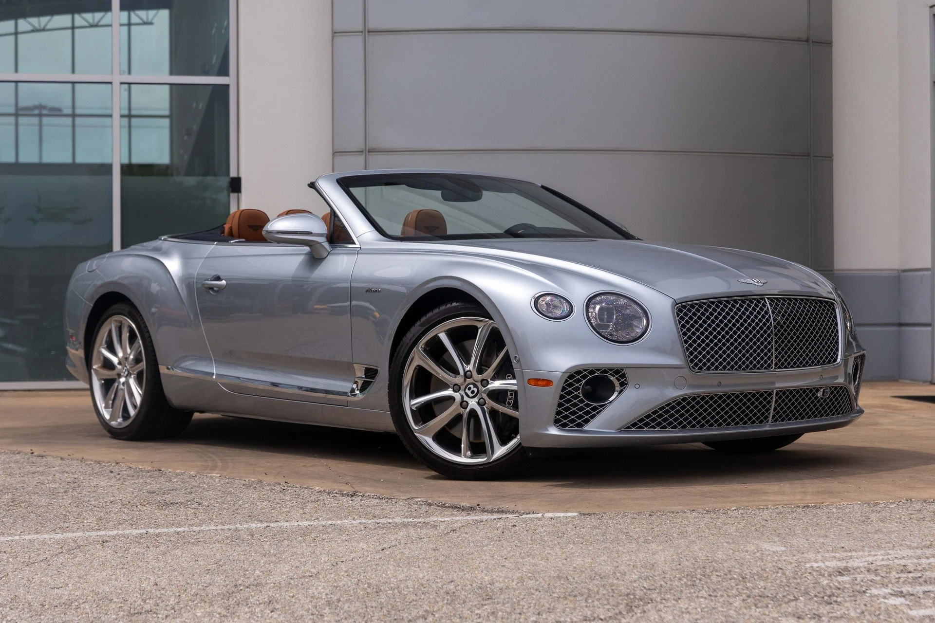 mph010_427029807_Hi_Tech_Luxury_Imports_LLC_SCBDG_4_ZG_5_PC_006635_image_10_7861799d44