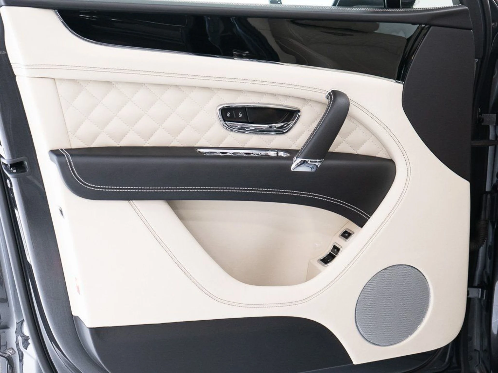 mph010_4270622458_195a9871331da0ea8621f070ae57509c_ff4fcb16b3