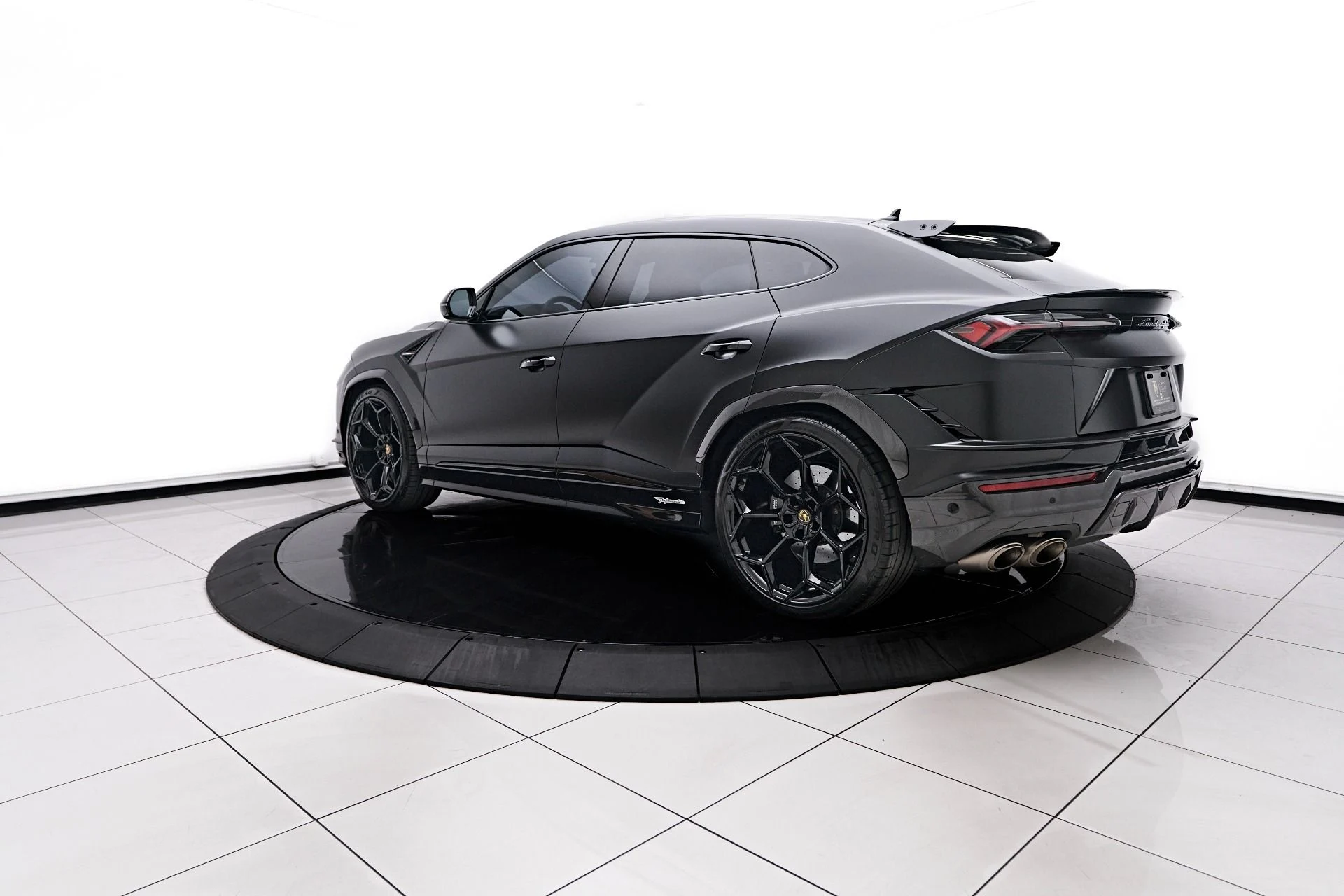 mph010_4273752586_Used_2023_Lamborghini_Urus_Performante_1756943481_22ea00f18c