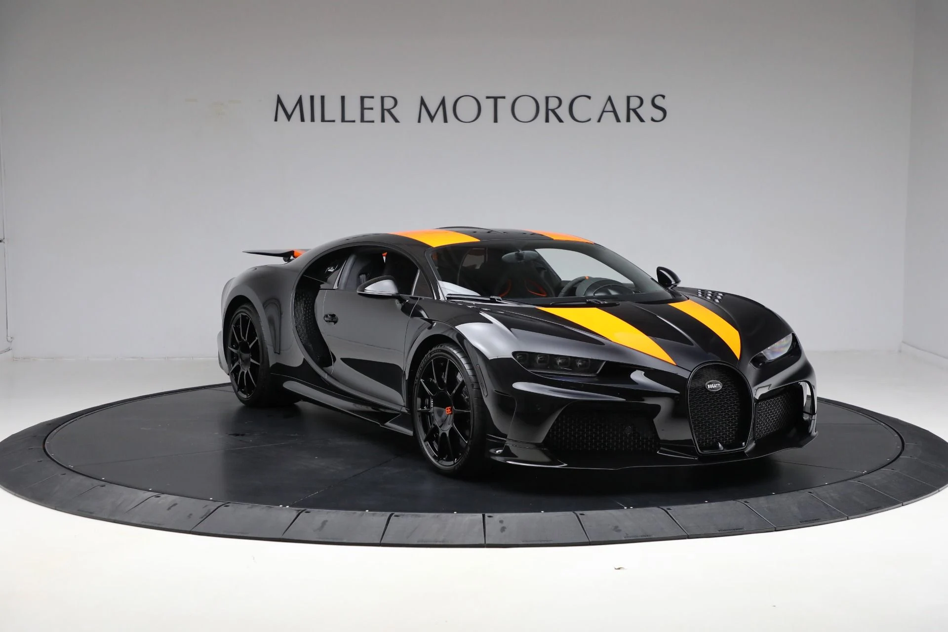 mph010_4275819648_Used_2022_Bugatti_Chiron_Super_Sport_3513addad6