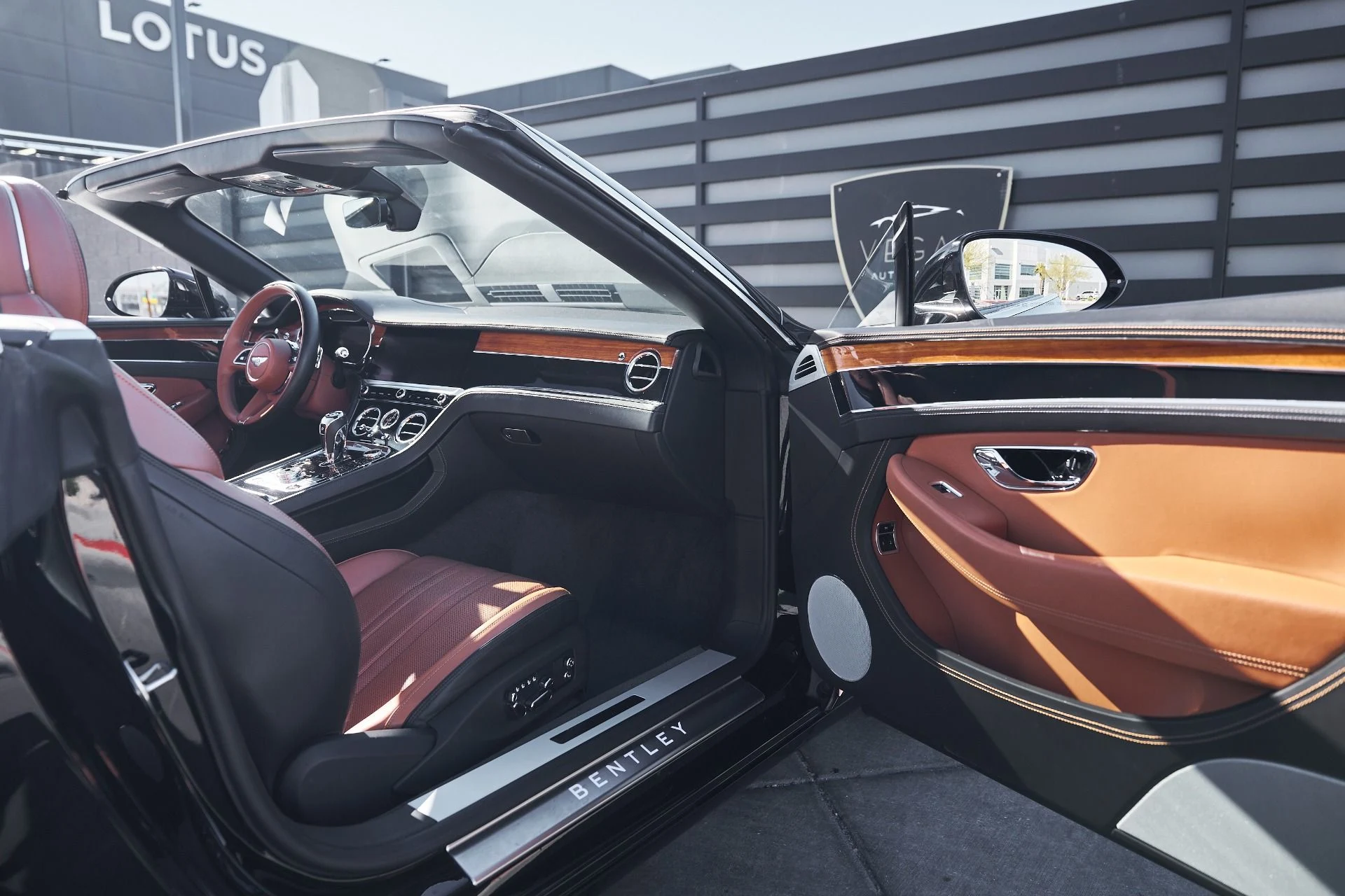 mph010_4278300045_Used_2021_Bentley_Continental_GT_V8_1768086746_50d30d1341