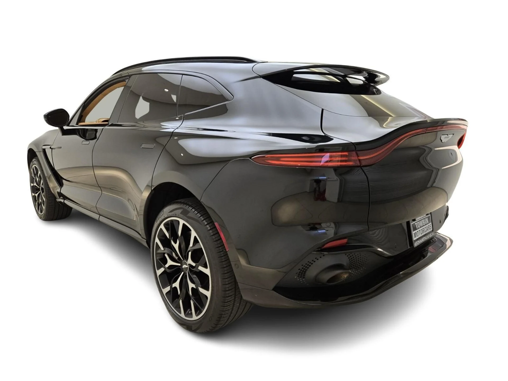 mph010_4281077965_Used_2021_Aston_Martin_DBX_1753164206_1cdae20b5e
