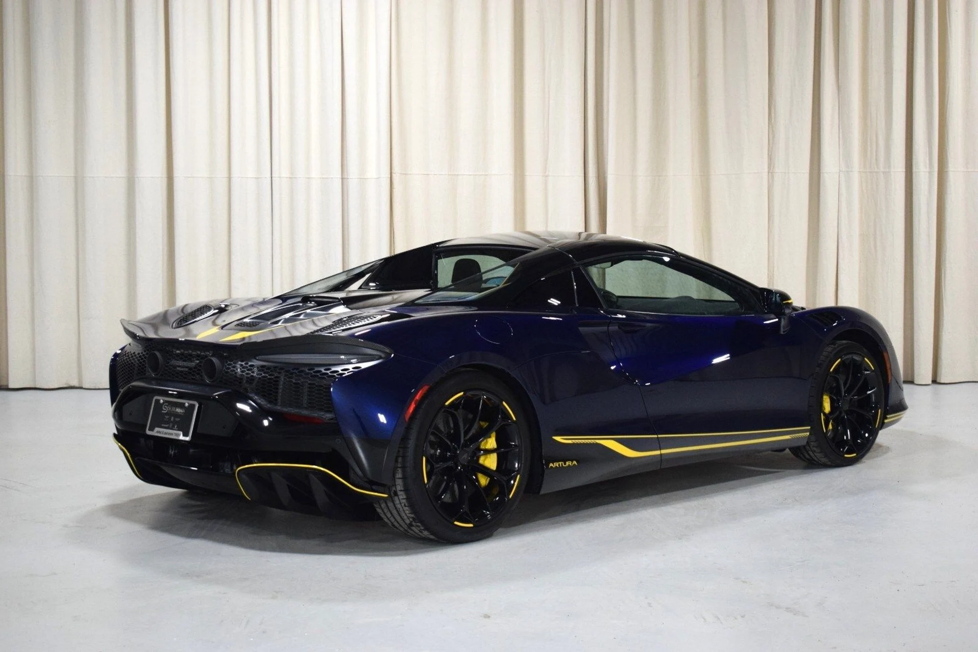 mph010_428224131_6ca7ea62bd9186f9cd1c7edd5354d486x_f61f97bb59