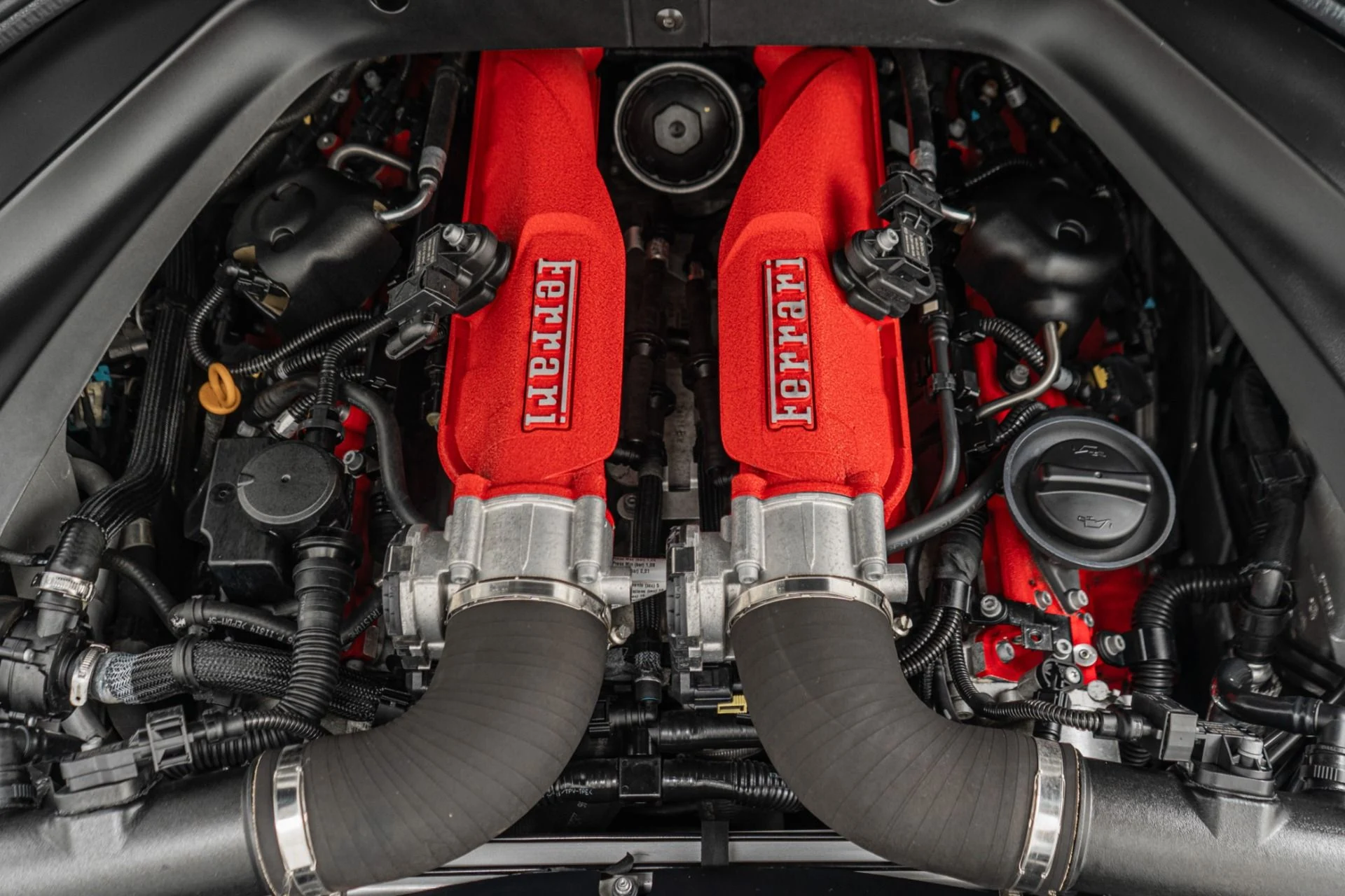 mph010_4283299836_Used_2015_Ferrari_California_T_1753996523_ba5ae0ad8b