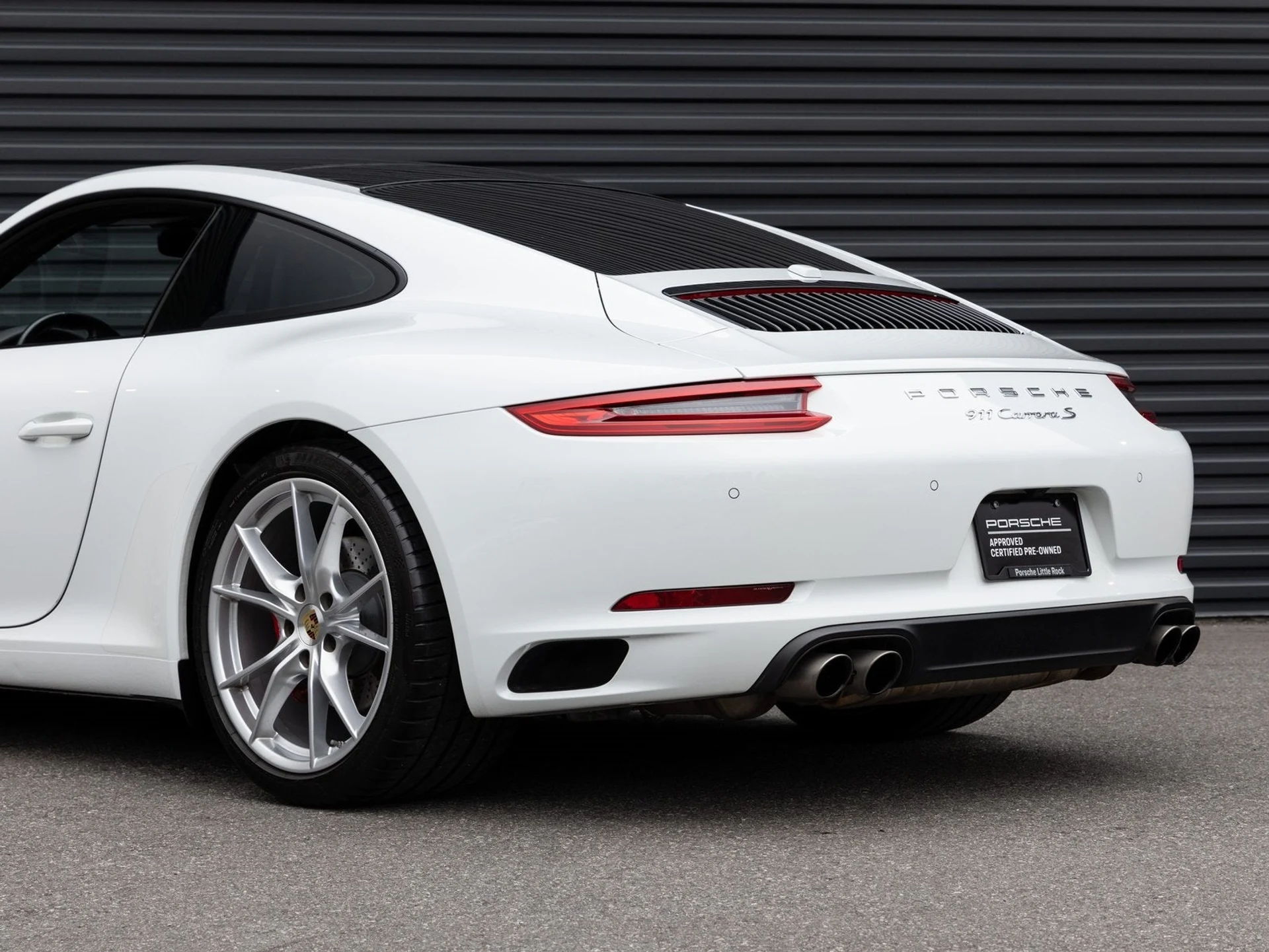 mph010_42842460_11_494fa737fc