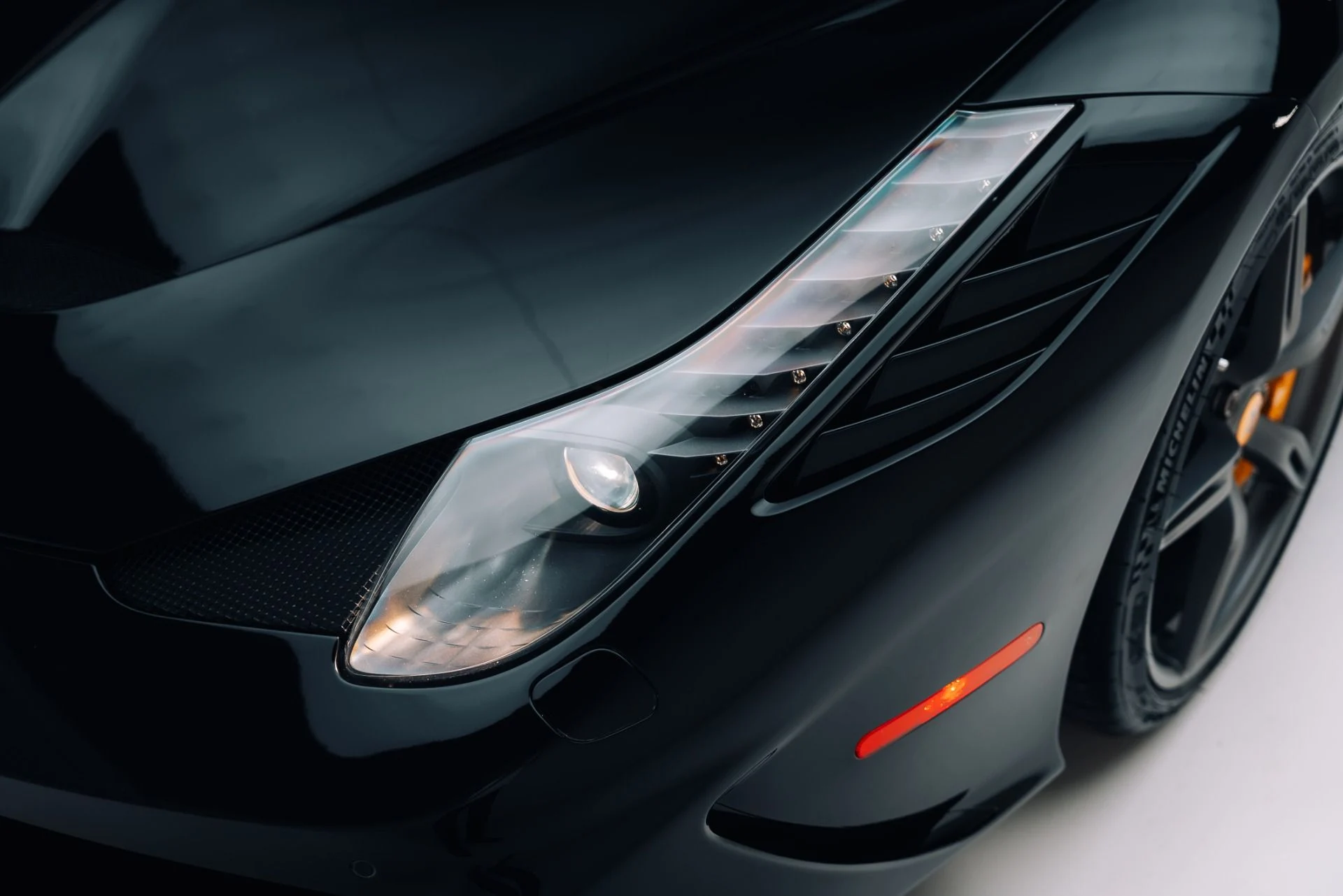 mph010_4284729313_Used_2015_Ferrari_458_Speciale_1762994969_8610fafc5c