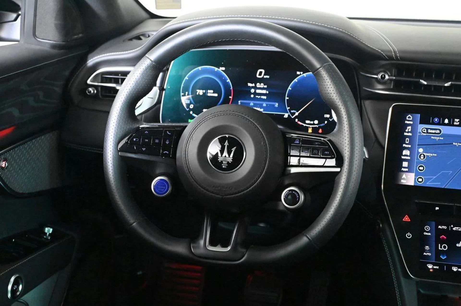 mph010_4284794615_used_2025_maserati_grecale_base_11350_23021337_10_1024_64c6fcafd8