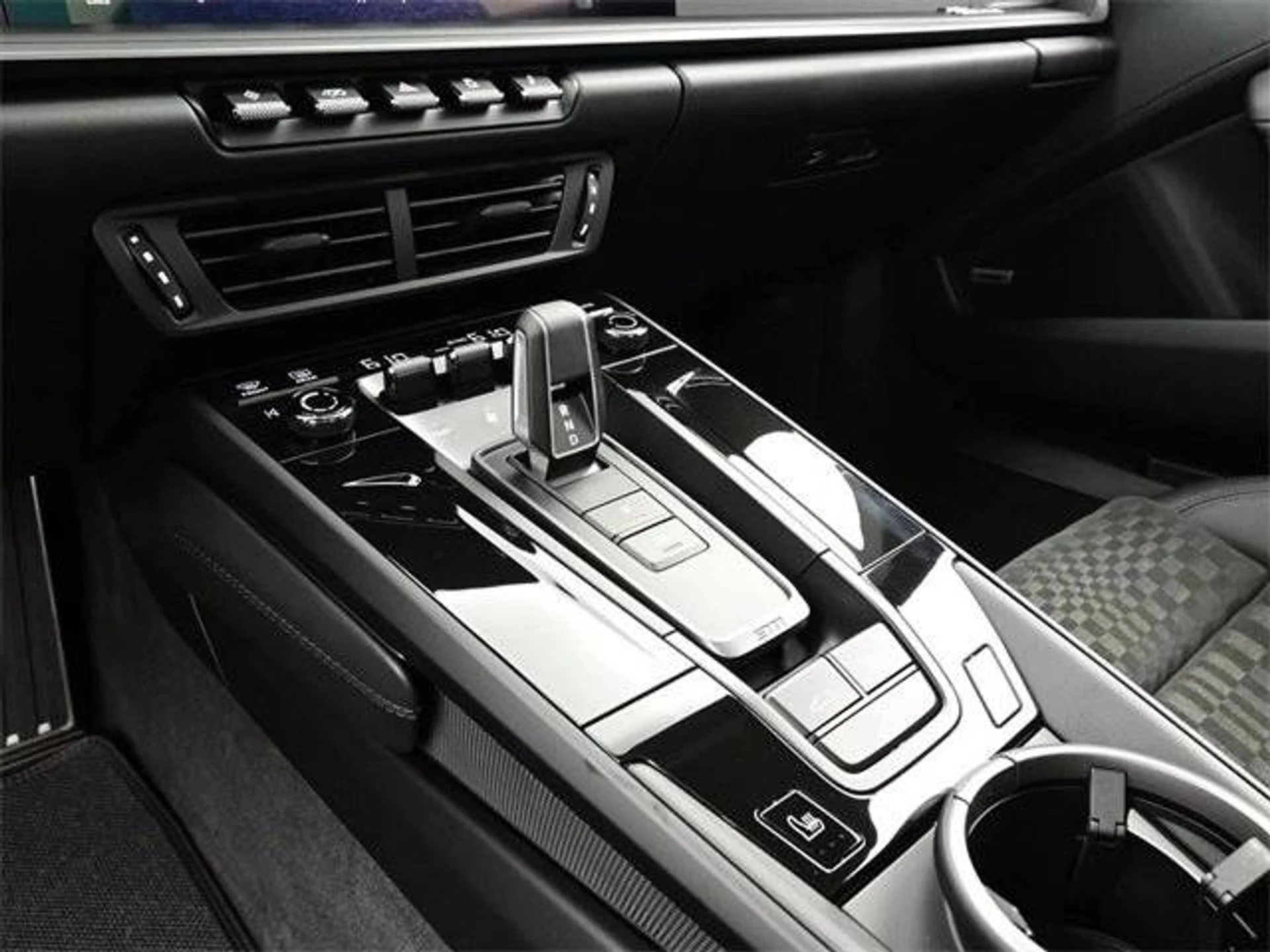 mph010_4288346545_7d2b5b804bc42acb0bafb20f5b6606eex_6527965259