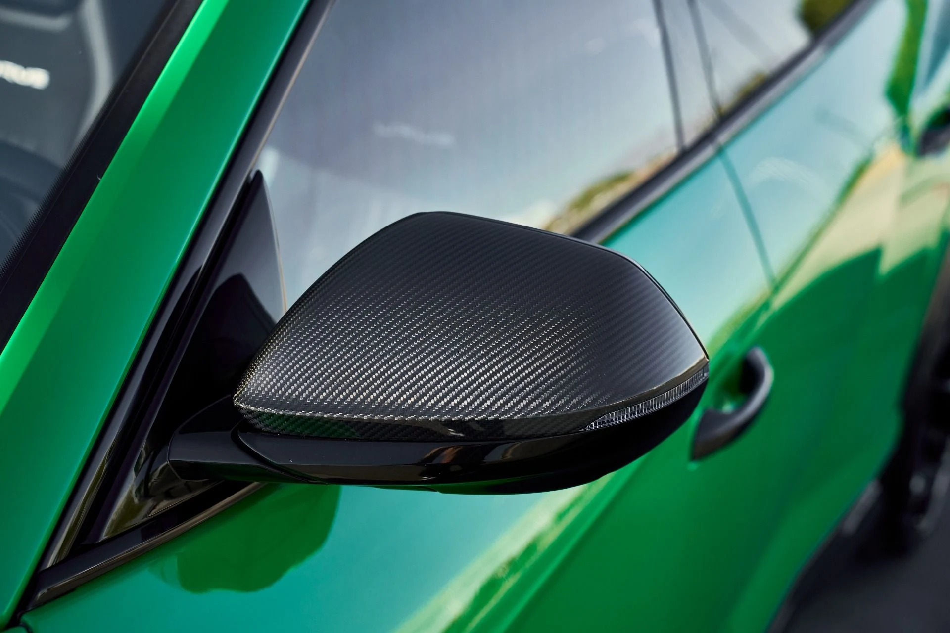 mph010_4293123705_Used_2024_Lamborghini_Urus_Performante_1764124741_8735e7e258