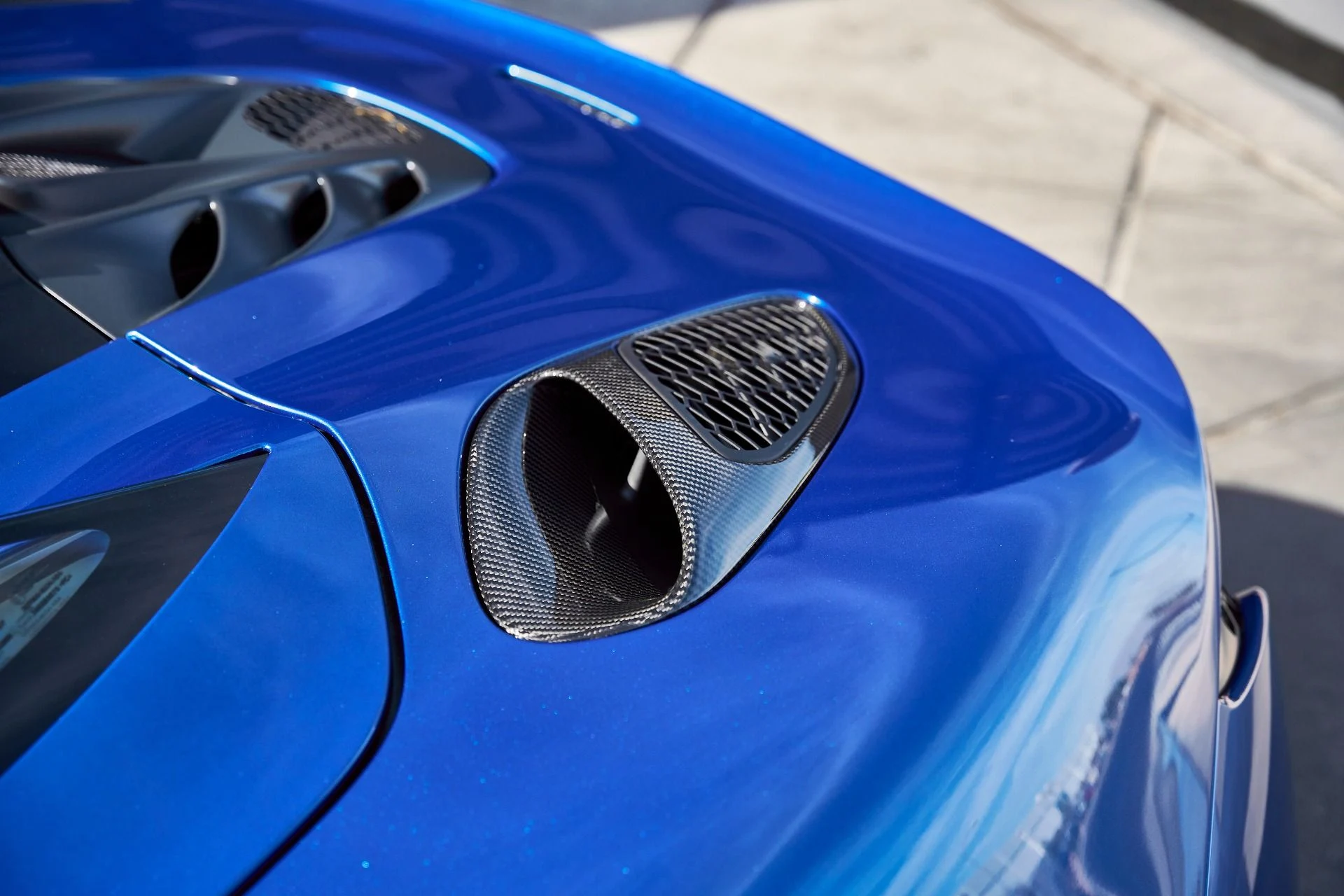 mph010_443989903_Used_2025_Mc_Laren_Artura_1769567574_dc5a6fcf37