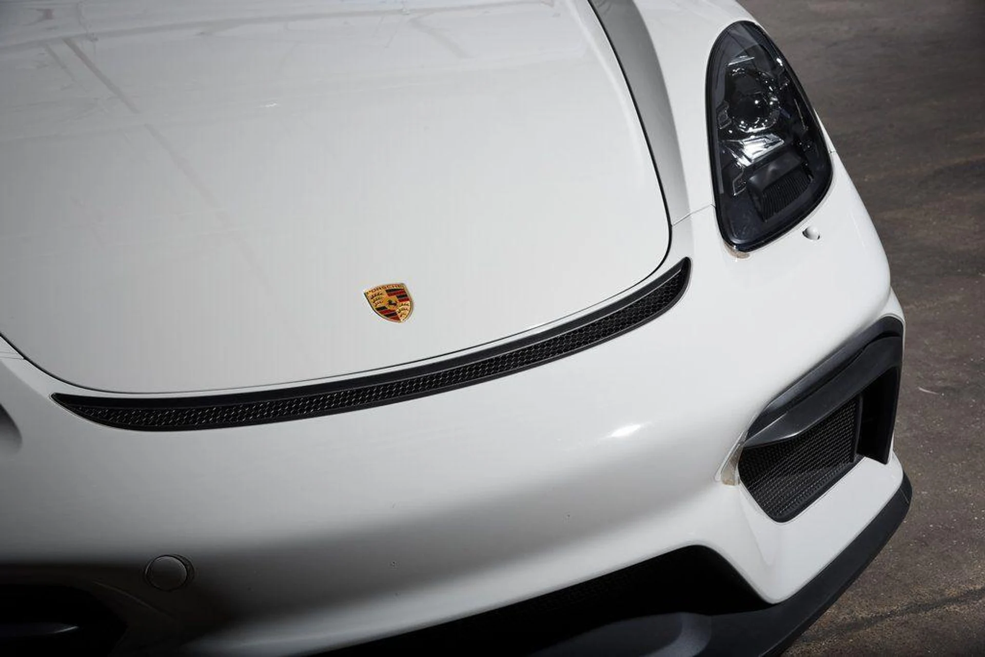 mph010_44452682_bw_Gv_Pg_JR_62_B_Ch_M20_A_Tm_K08_Uhmc_E_23bc545120