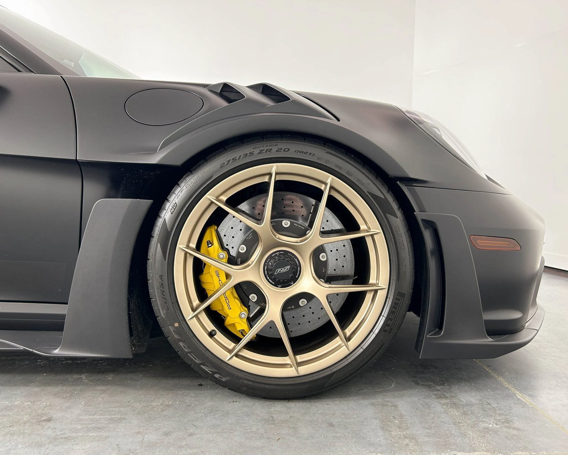 mph010_448916742_cb23bdbc11bf4e71a61f372a96686ba4_79f90f2dbc