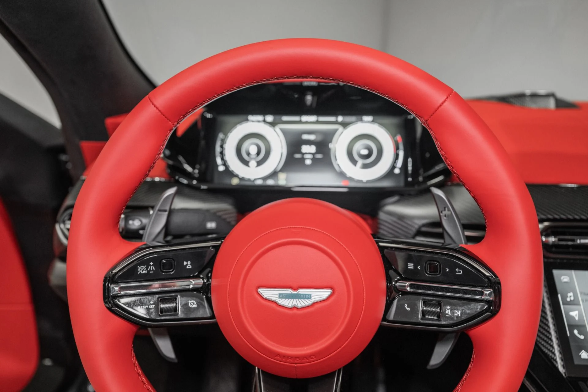 mph010_456355236_New_2026_Aston_Martin_Vantage_S_Roadster_1781710661_f5c237c726