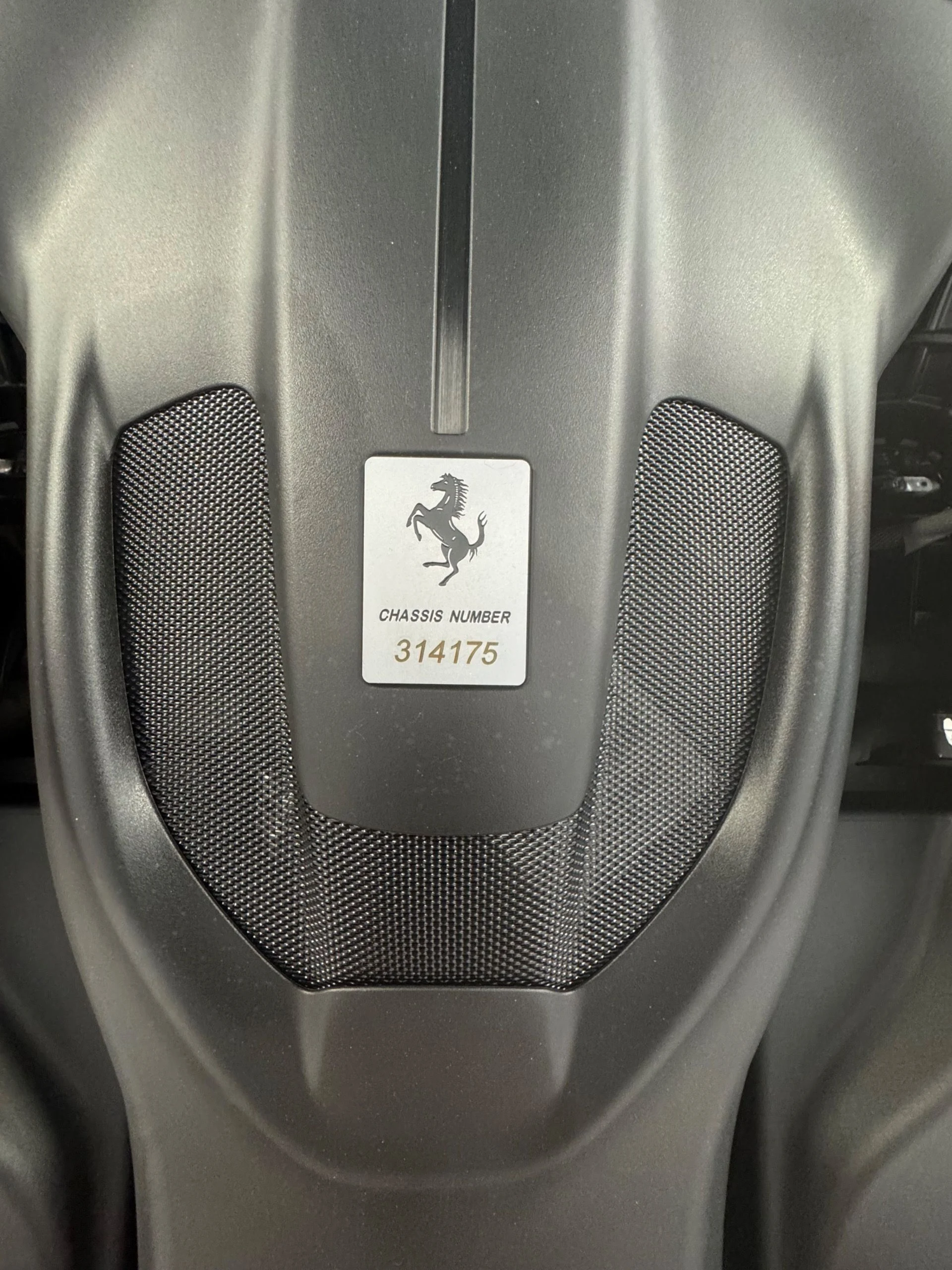 mph010_45670866_Used_2025_Ferrari_Roma_Spider_1754506250_effc672c12