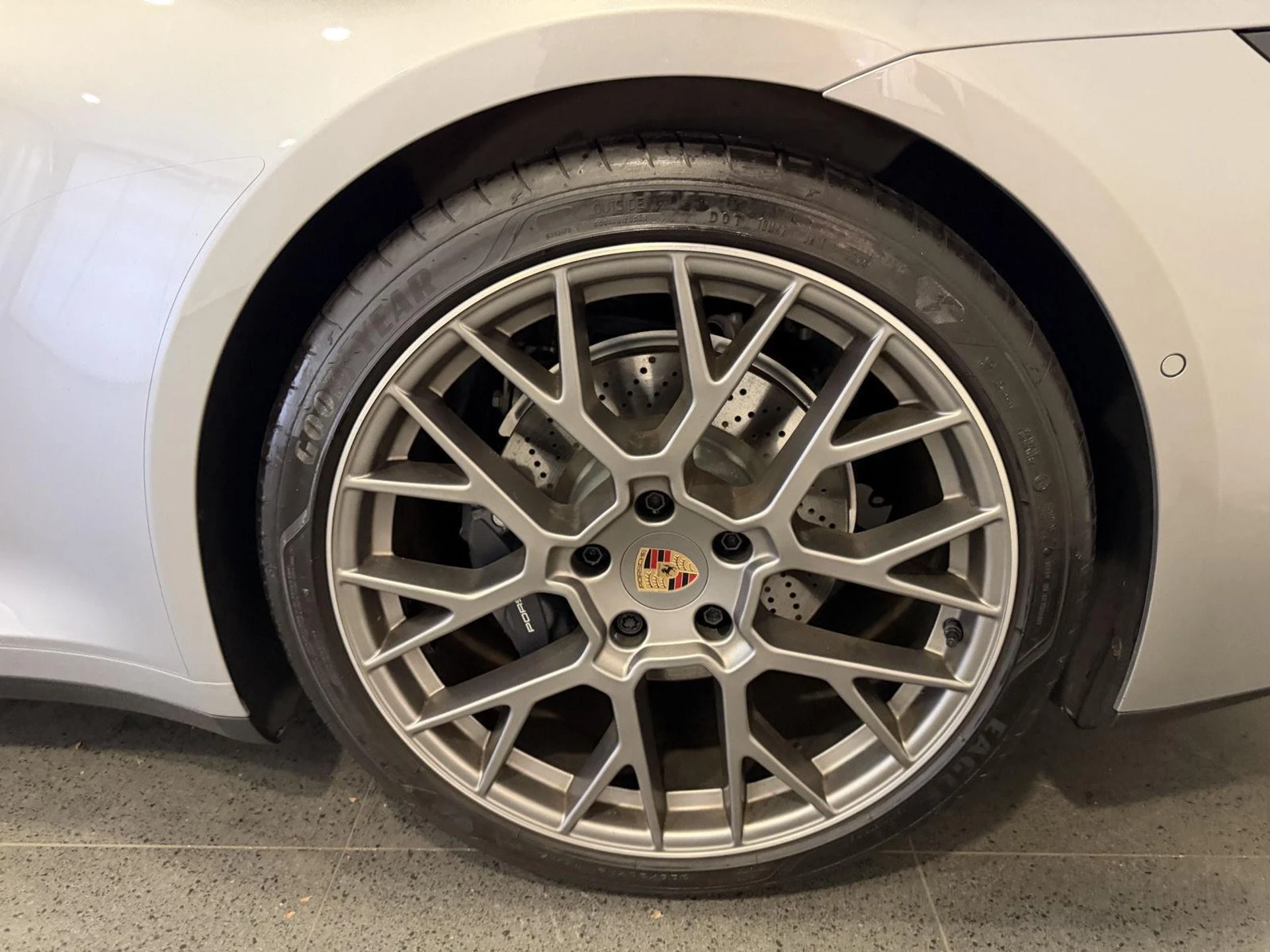 mph010_456959511_c74b7aa995d80a4946544642a6bde9f9x_97a445c22e