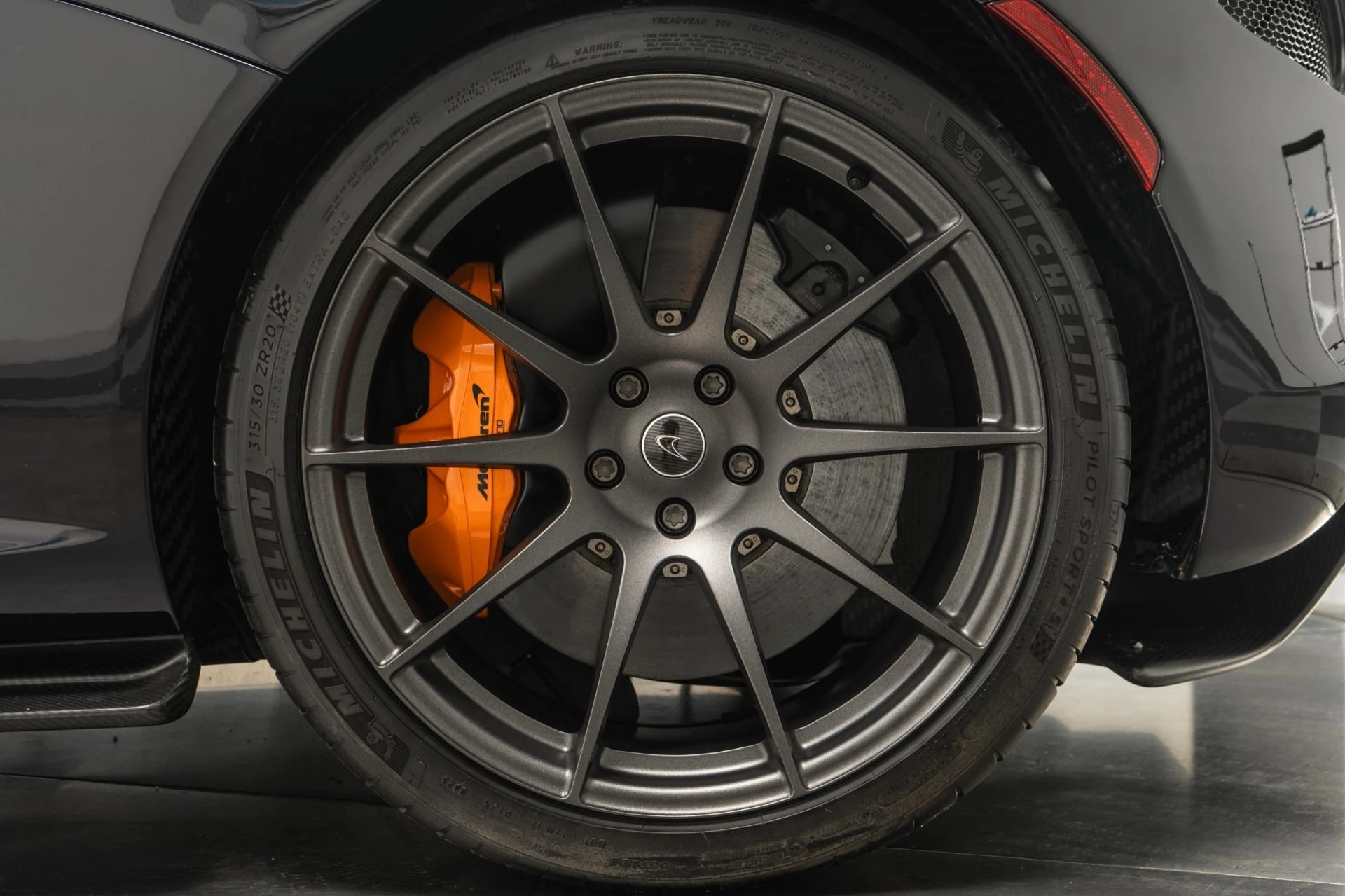 mph010_457770898_Used_2015_Mc_Laren_P1_1757693145_ea72b63129