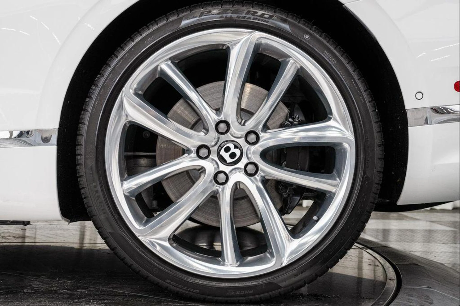 mph010_463273961_bw_E_Hn8_Tz_RYXJ_Na_DPB_5b_Wp6_QO_7l_M_c063aca943