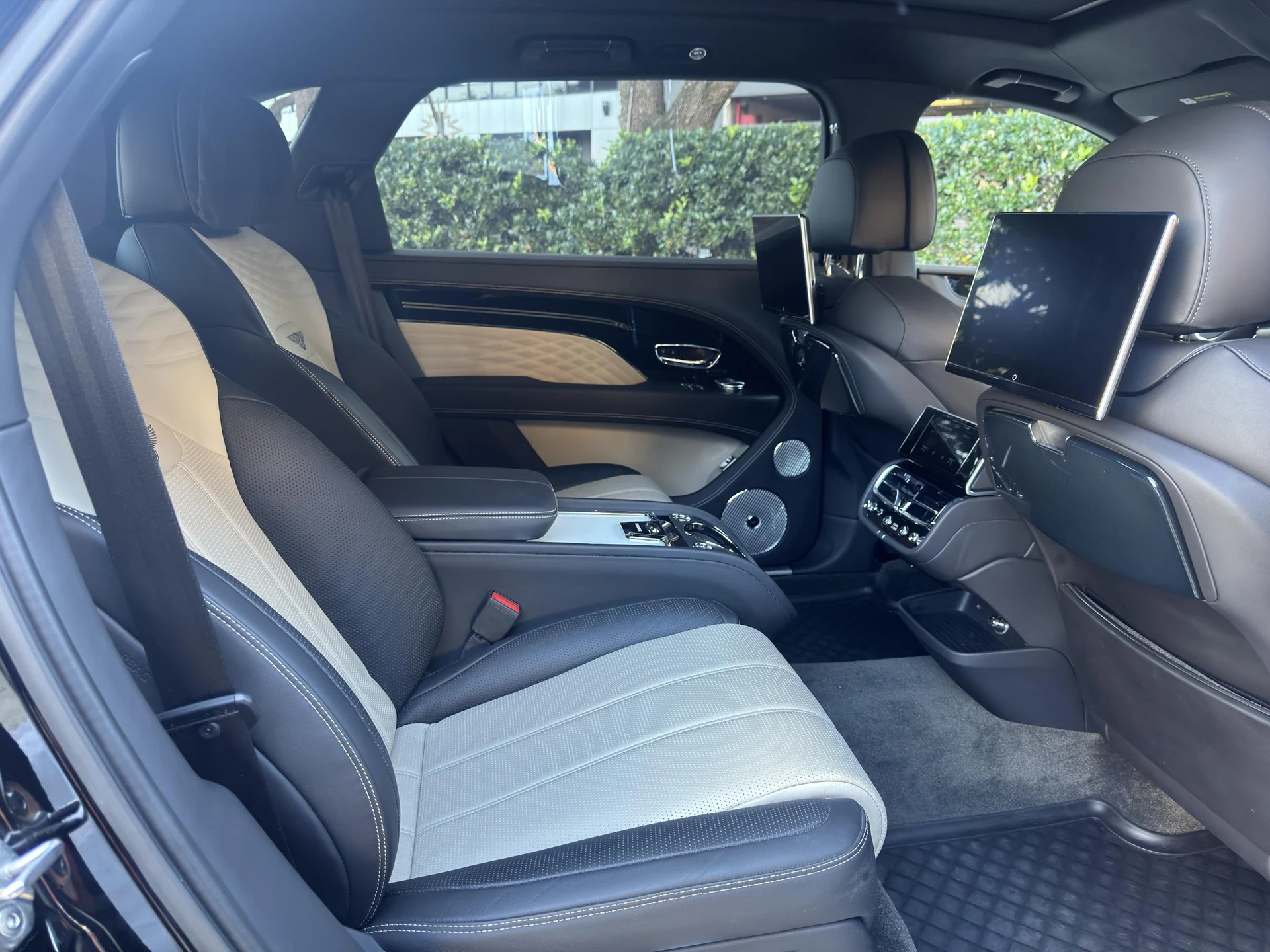 mph010_467060488_479442387_693a5fa63d030b7abab563fe_aa64ab9abb