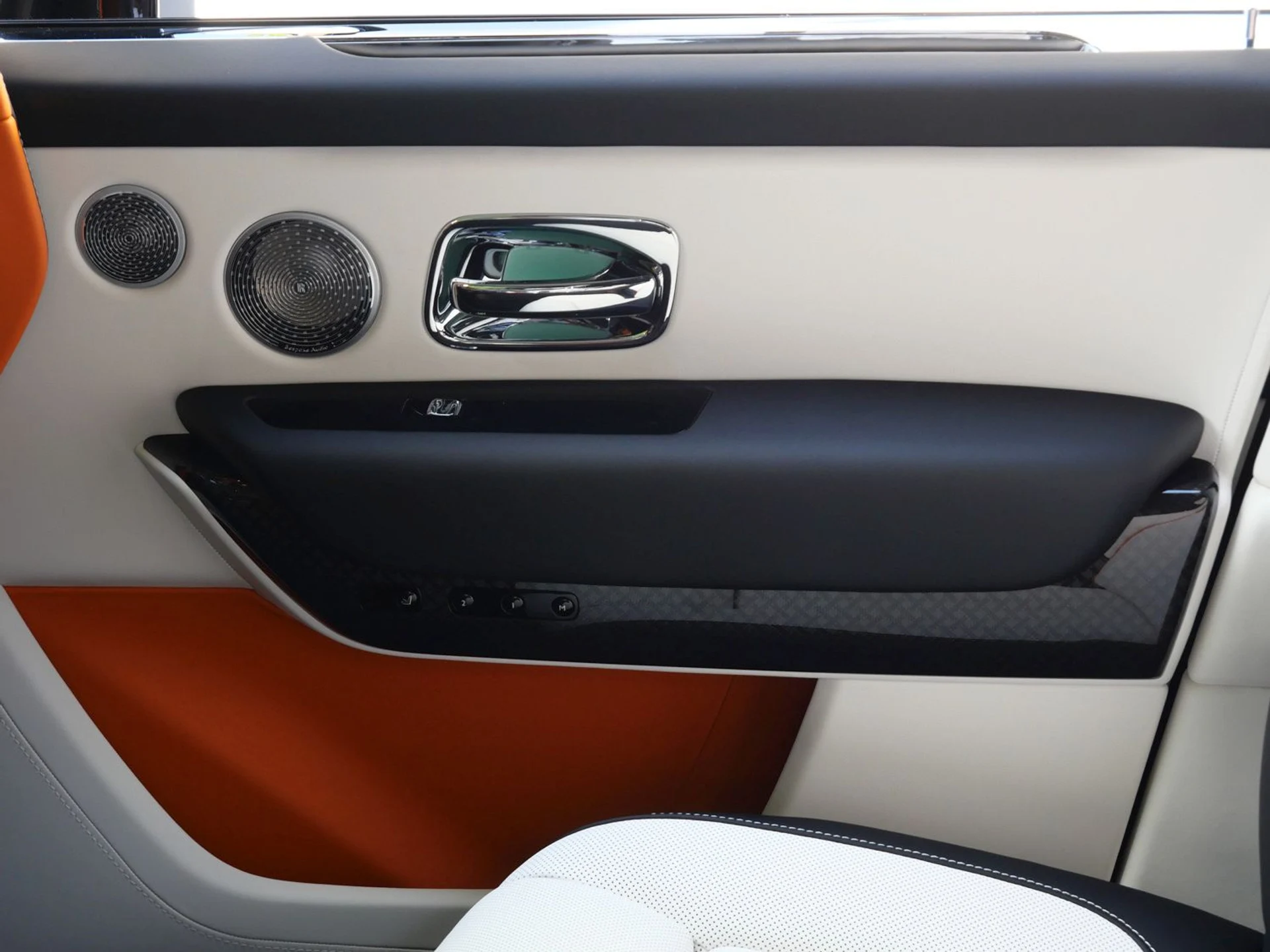 mph010_472401435_06394a691b68519836999304e77d1f85x_1b95d190ad