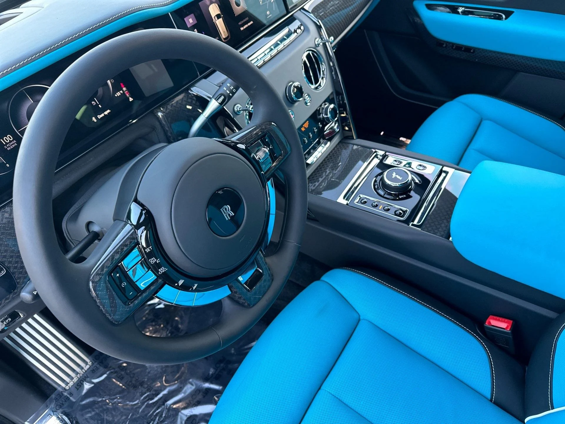 mph010_472721913_New_2026_Rolls_Royce_Black_Badge_Cullinan_1765013306_e4b5be2d1b