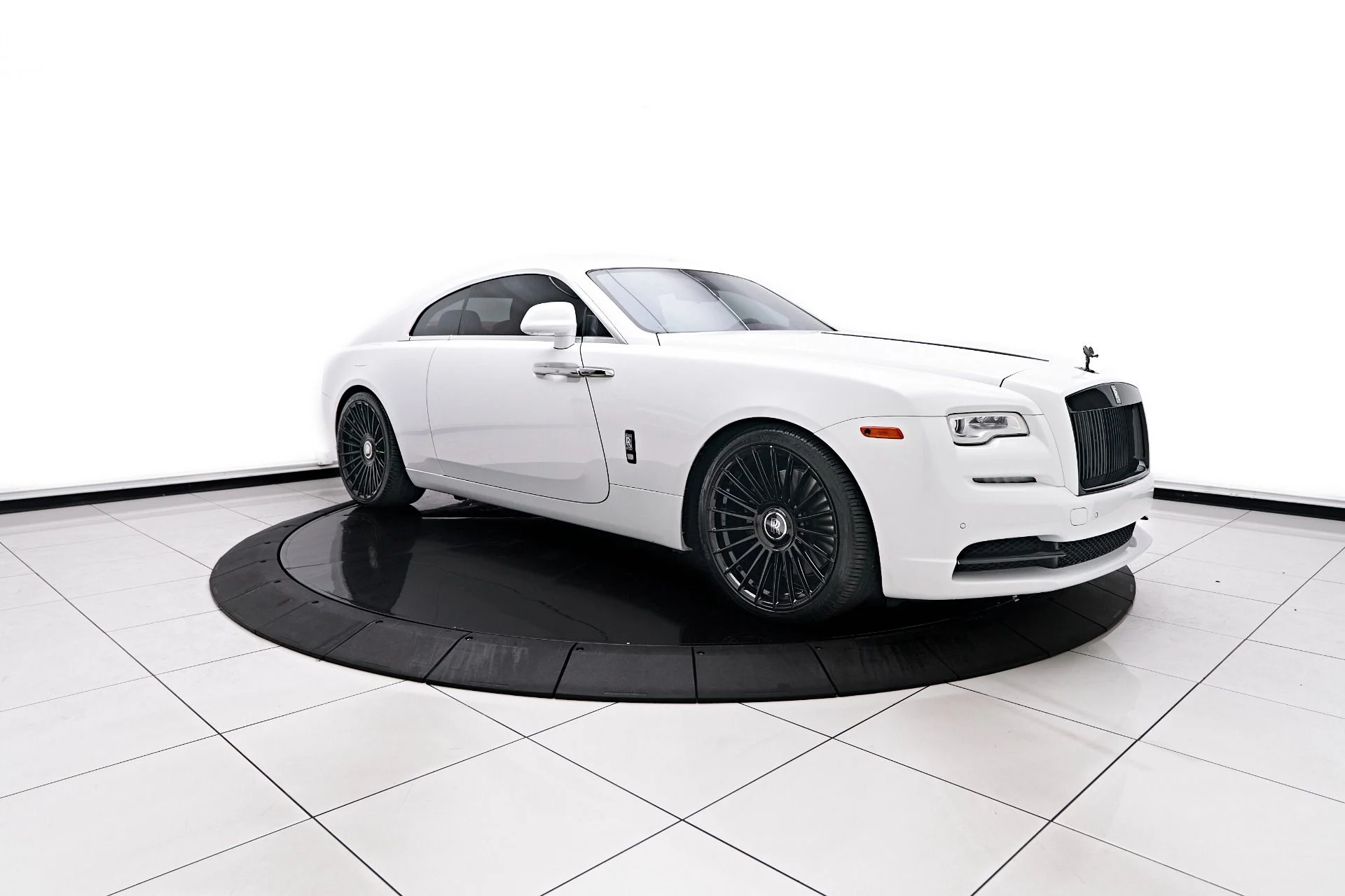 mph010_474626760_Used_2018_Rolls_Royce_Wraith_Base_1758573617_9df5ba417f