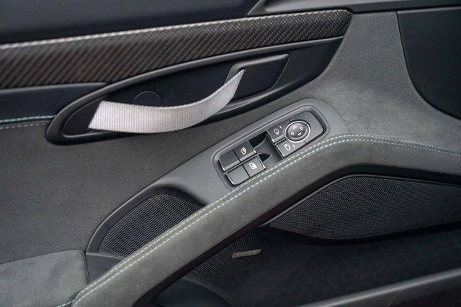 mph010_479374175_lpq_IR_39_Ctdn_Pf_R57ep_Ac_Vcxo_ZR_4_4ed69422ce