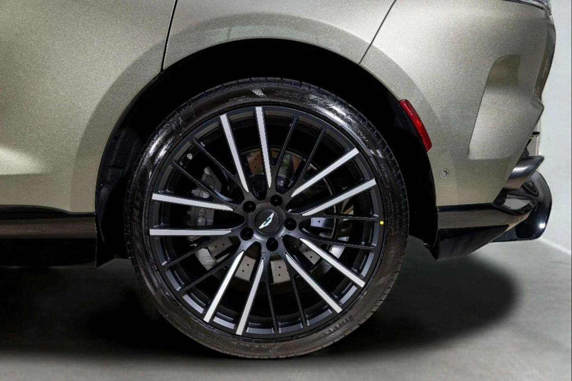 mph010_48001498_1pe2_OO_5l_Zf_LF_28at_X_Dx5_t6_Mktc_f5f0571ed6