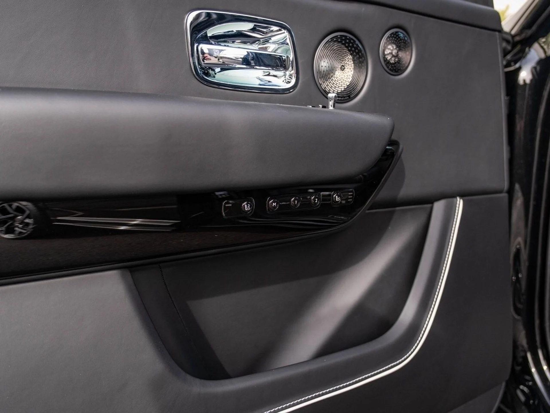 mph010_484510233_7663b4d4e4459a0d52840c4669eff99ex_8576ef3cf7