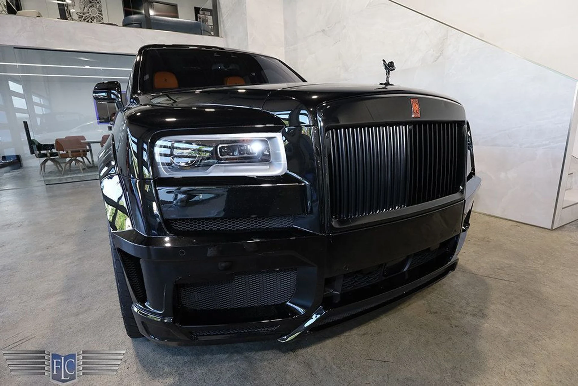 mph010_484942601_used_2023_rolls_royce_cullinan_blackbadgesportutility_9689_23001935_11_1024_d67d2d7d20