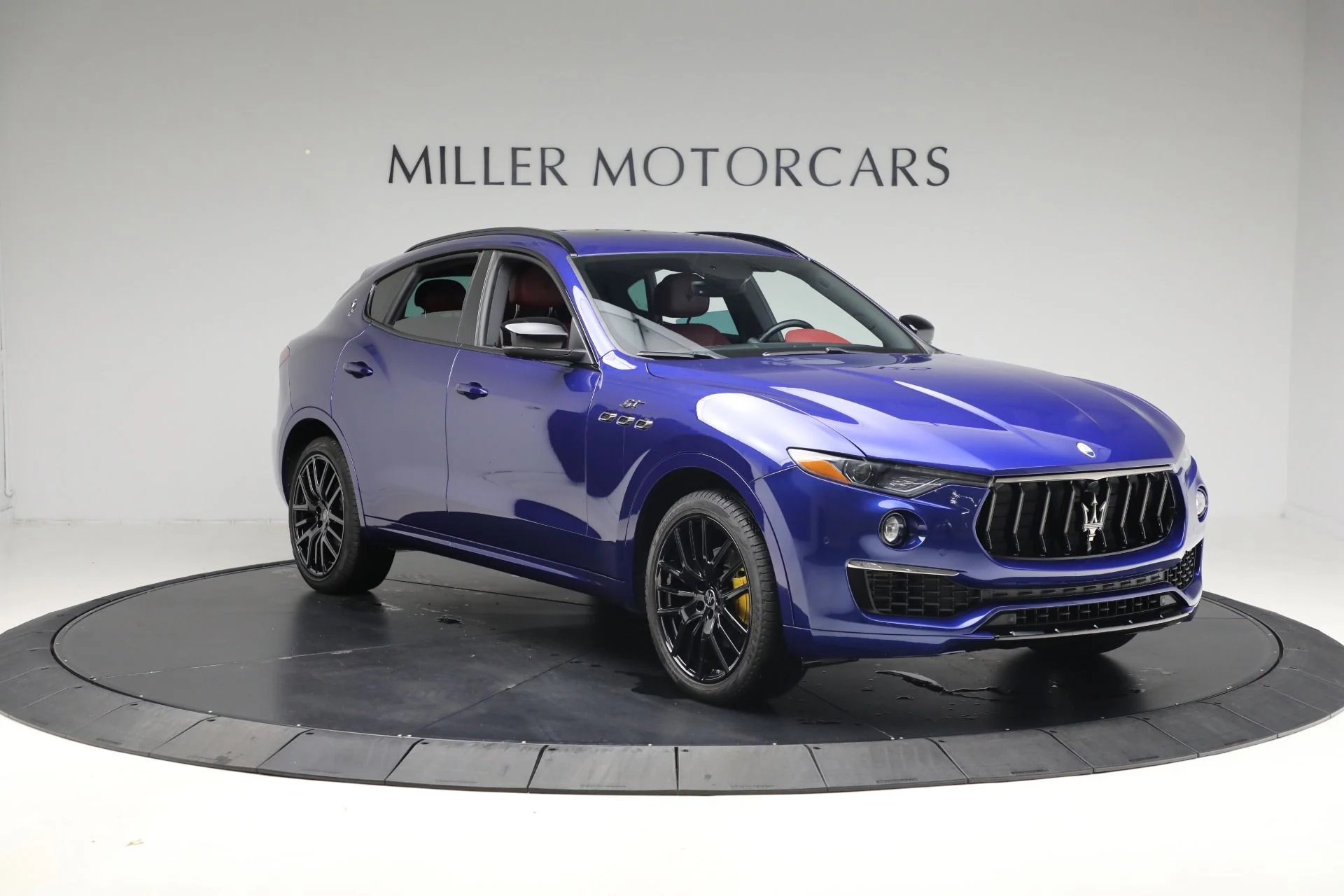 mph010_48652437_Used_2022_Maserati_Levante_GT_1763842110_5e906e1ff4
