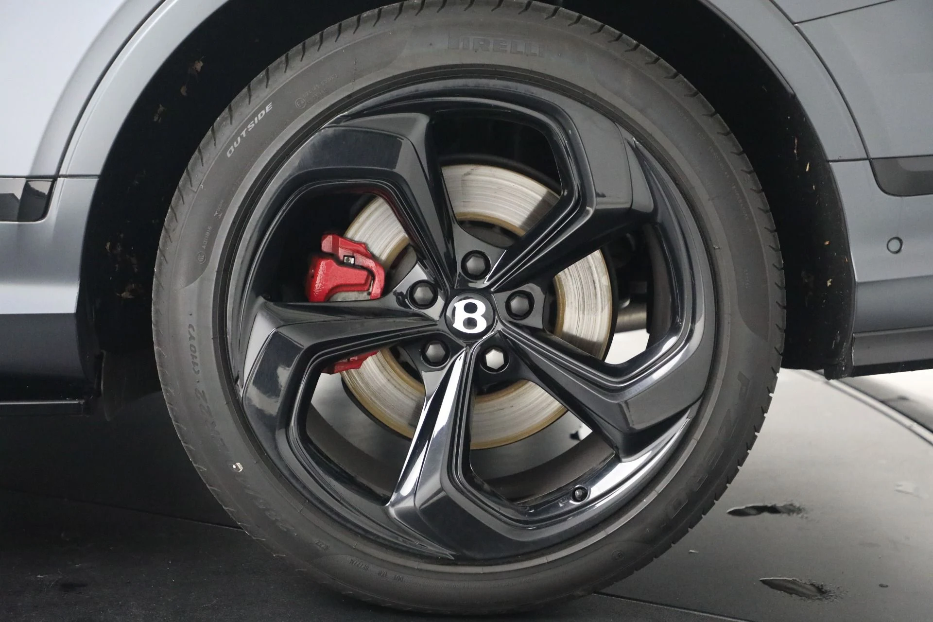 mph010_48797434_Used_2023_Bentley_Bentayga_S_V8_1764971299_441b435f91