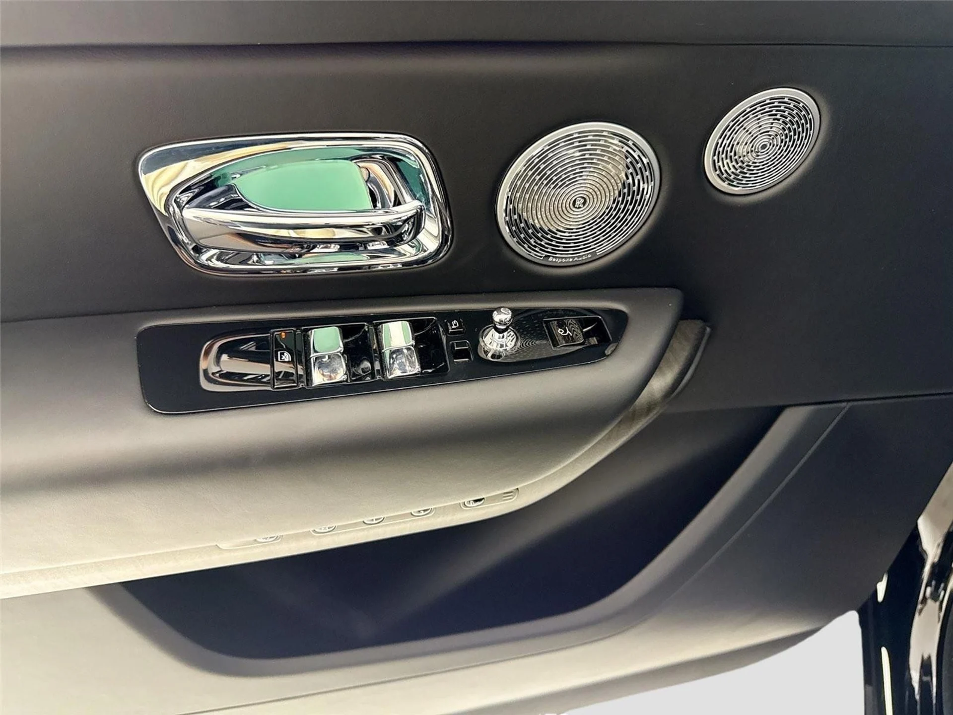 mph010_48890672_a351a1e204f187126b262e47063fc77b_0337cb4d00