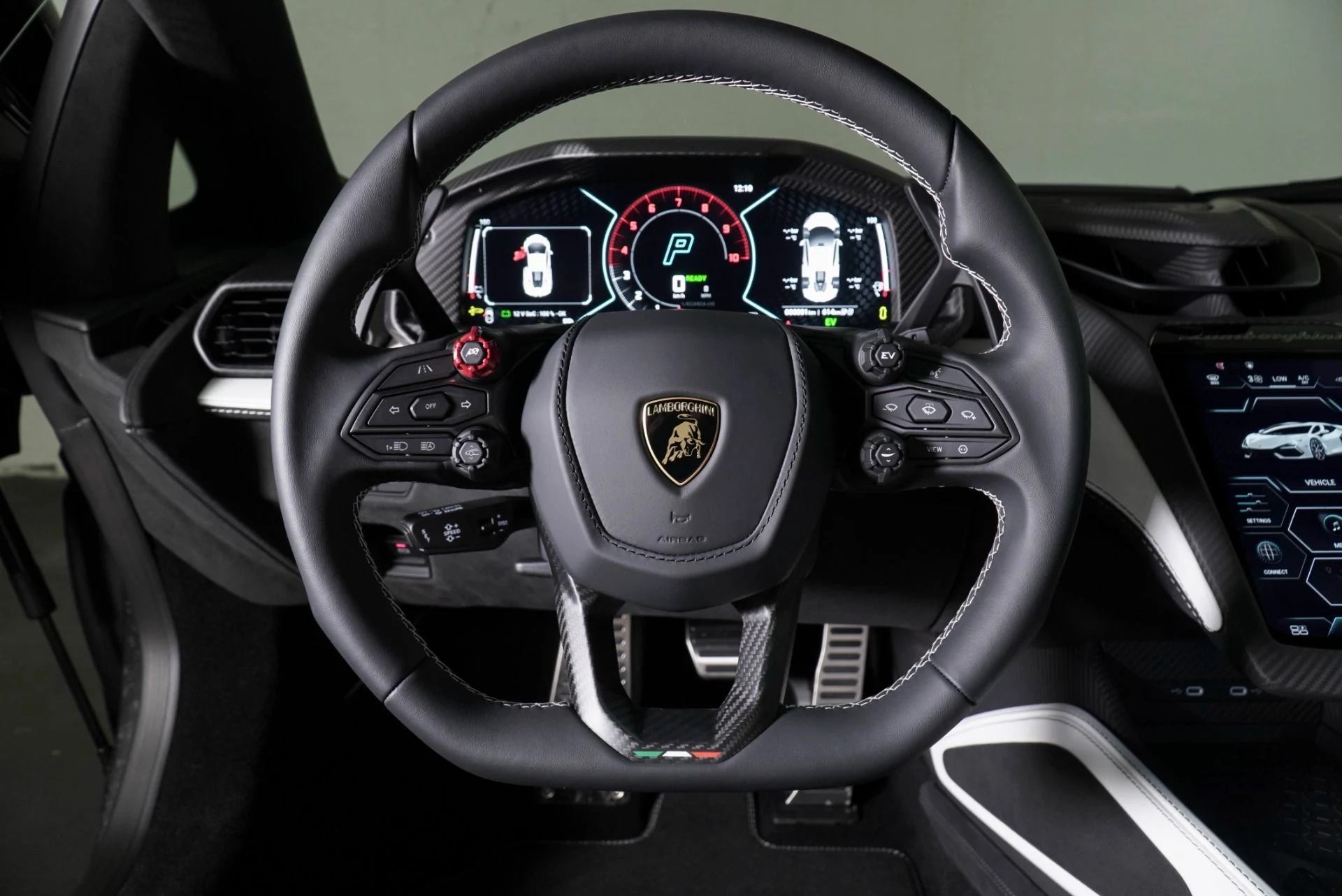 mph010_491699512_New_2026_Lamborghini_Revuelto_1776293833_305d98347f