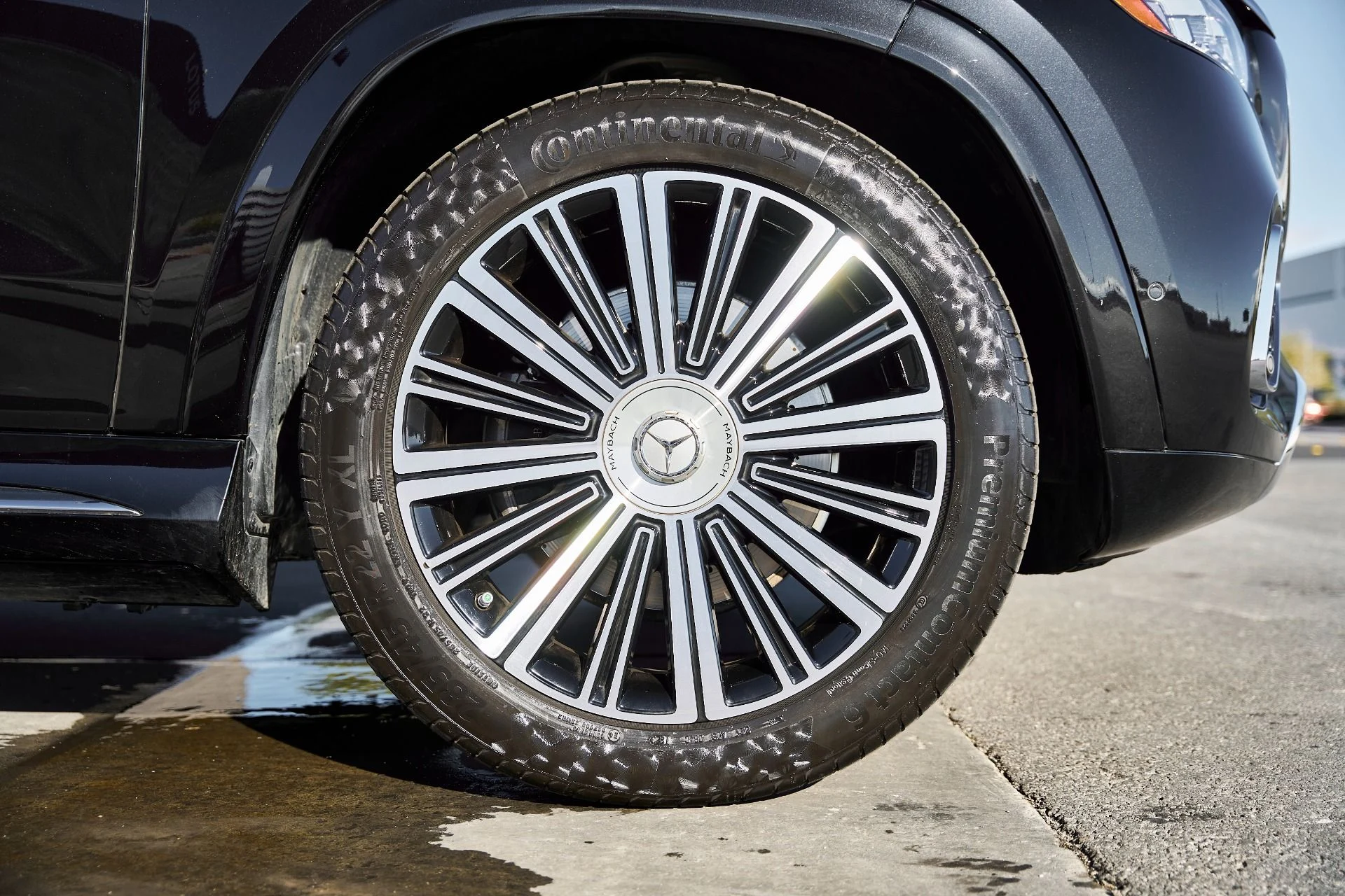 mph010_494657936_Used_2024_Mercedes_Benz_GLS_Maybach_GLS_600_1766882767_d6046d74b5