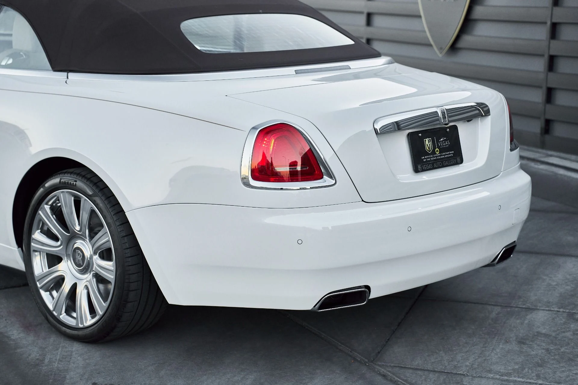 mph010_498368337_Used_2017_Rolls_Royce_Dawn_Base_1764730538_3ba00cf266