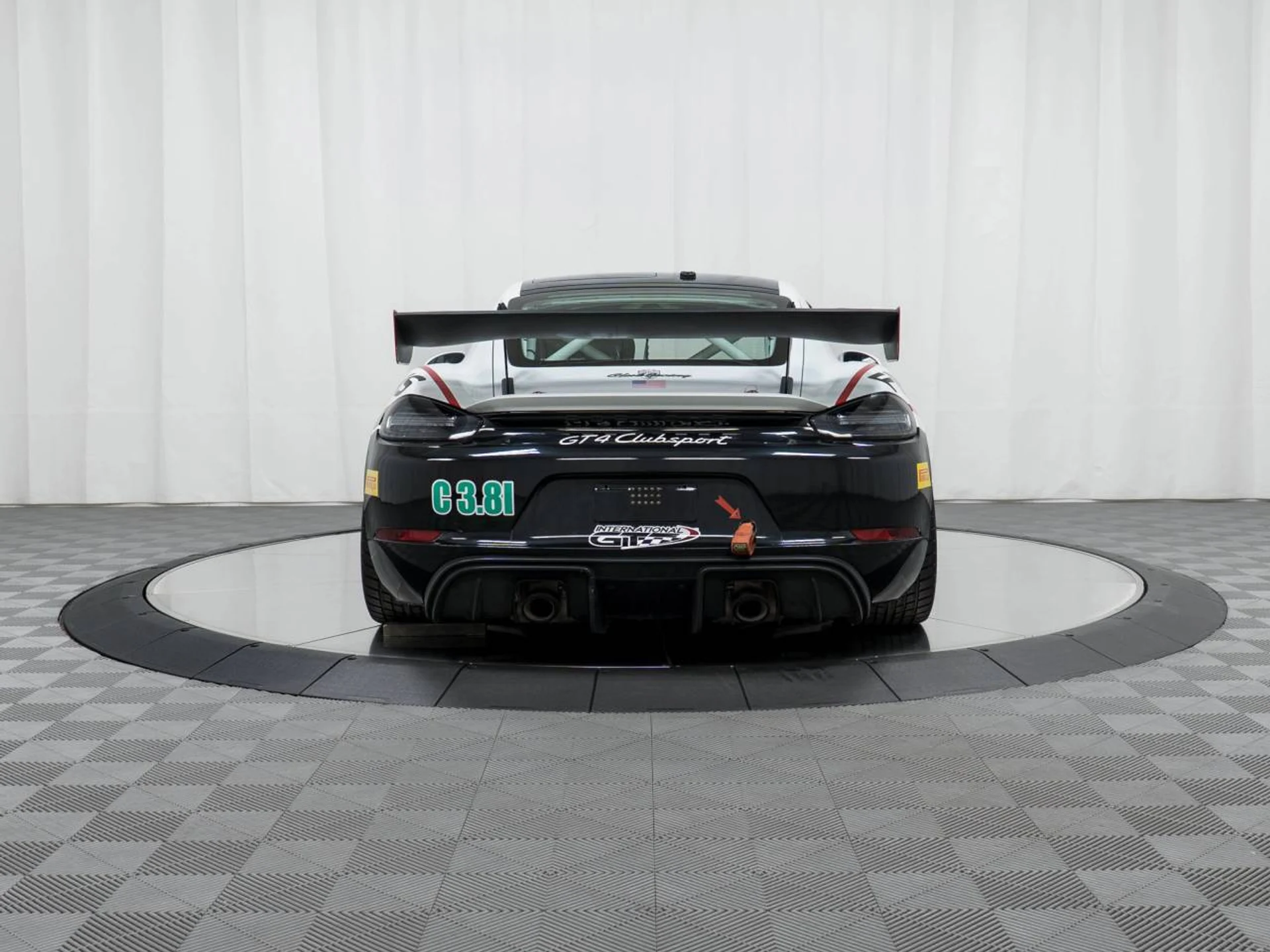 mph010_50468515_1280_f2d90ea473