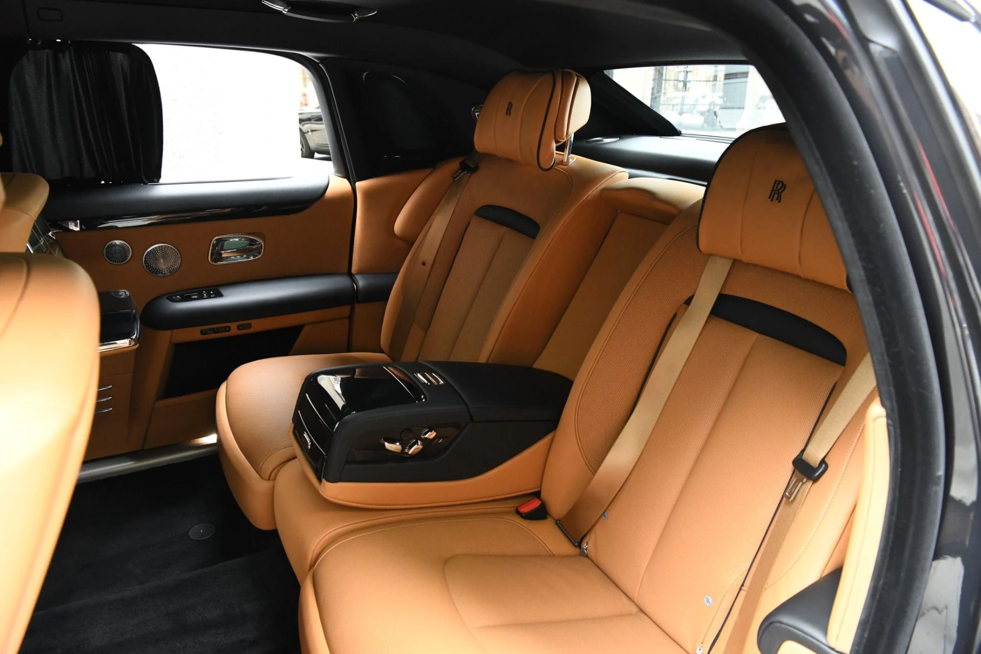 mph010_505225630_11295_p12_l_bf80d7a790