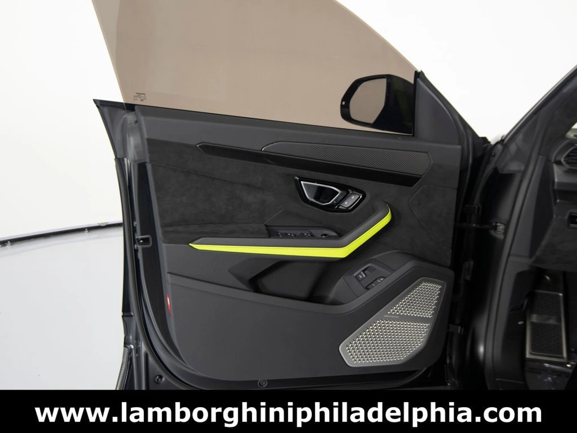 mph010_508549662_060e9dccf0219f51b65f4d497b8711bex_4ae7510d35