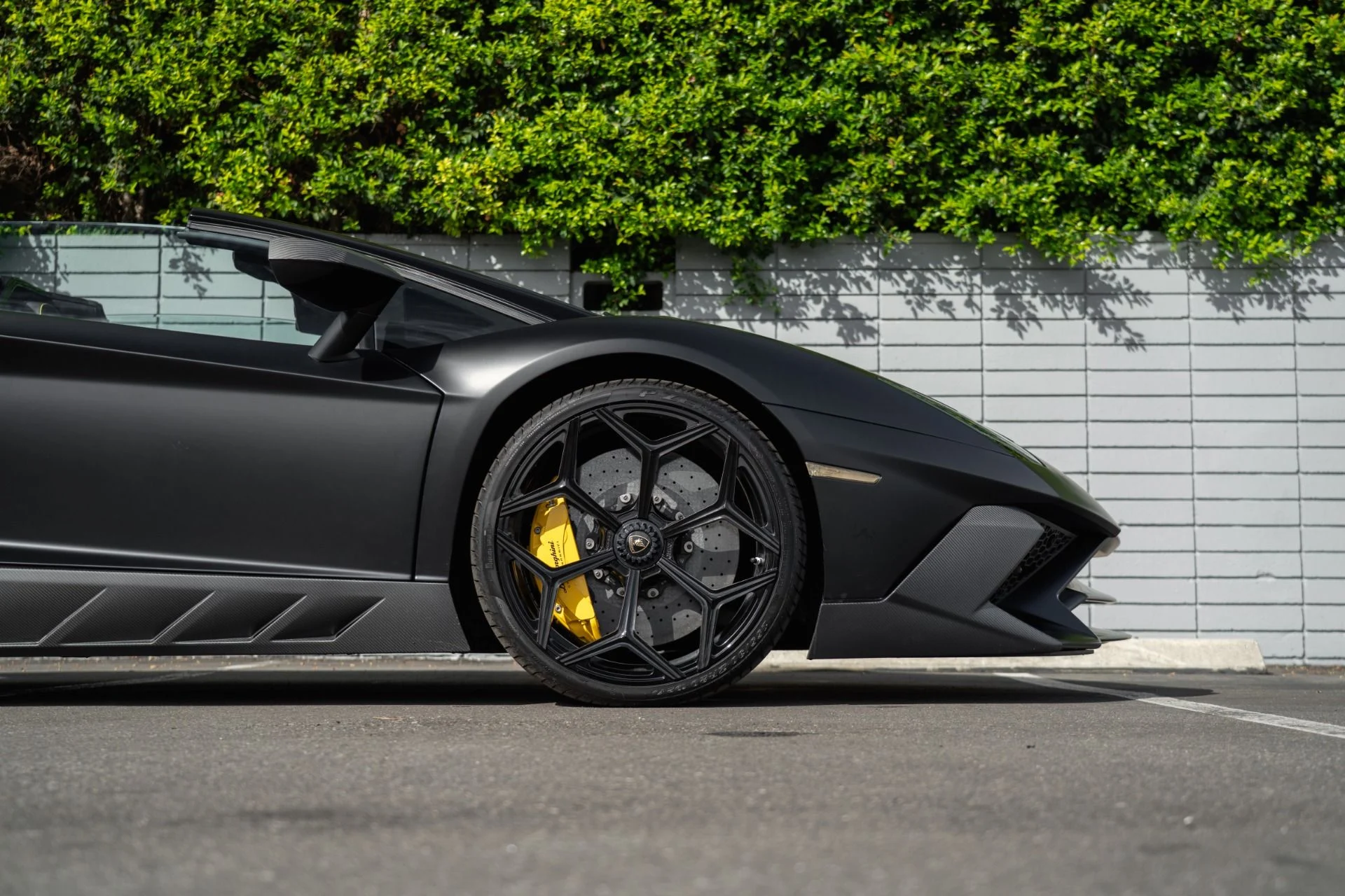 mph010_509039993_Used_2016_Lamborghini_Aventador_LP_750_4_SV_1759528221_c6f425fdfb