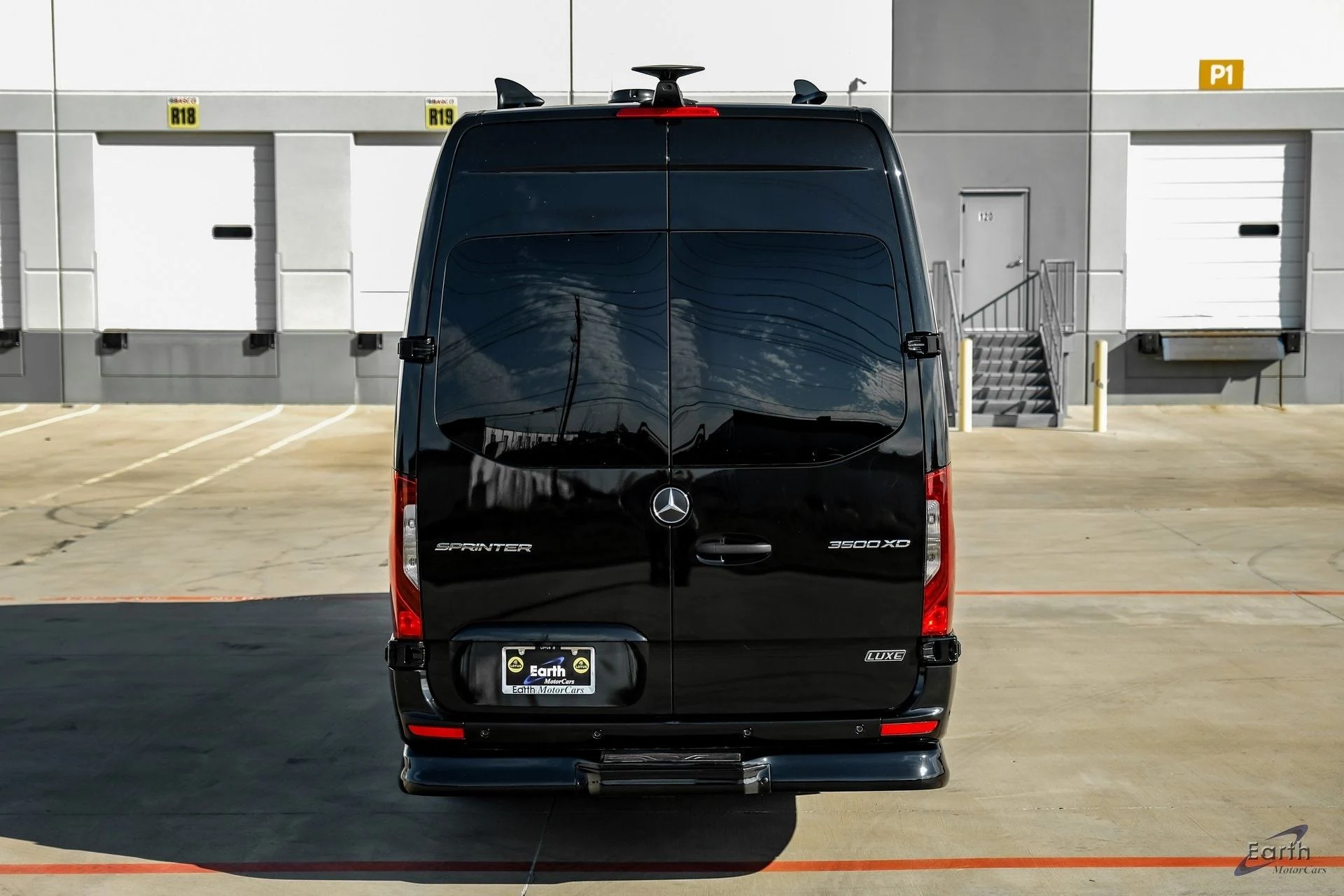 mph010_509705215_09c56f4ac28747511652e945bbff5c0bx_e31ec4b090