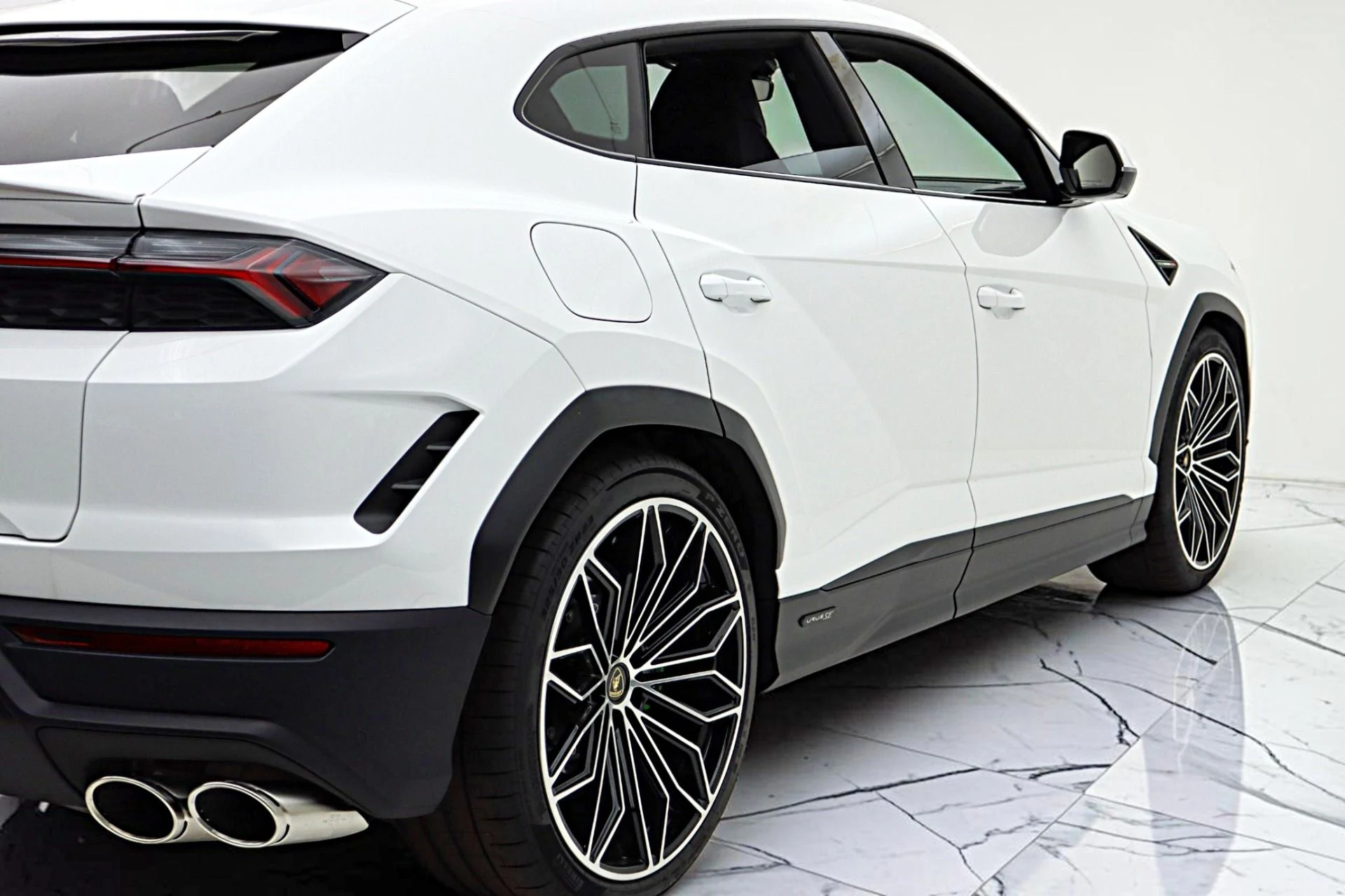 mph010_513121900_New_2026_Lamborghini_Urus_SE_82e21de31d
