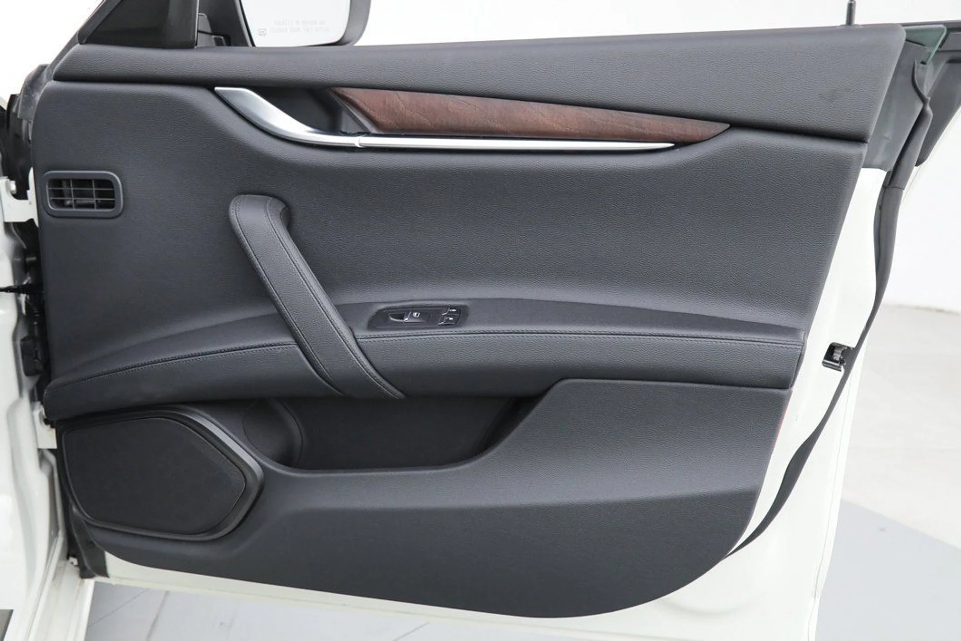 mph010_519465578_eee42dcf748a6e48dc3c634ac3205ffc_ec72f11504